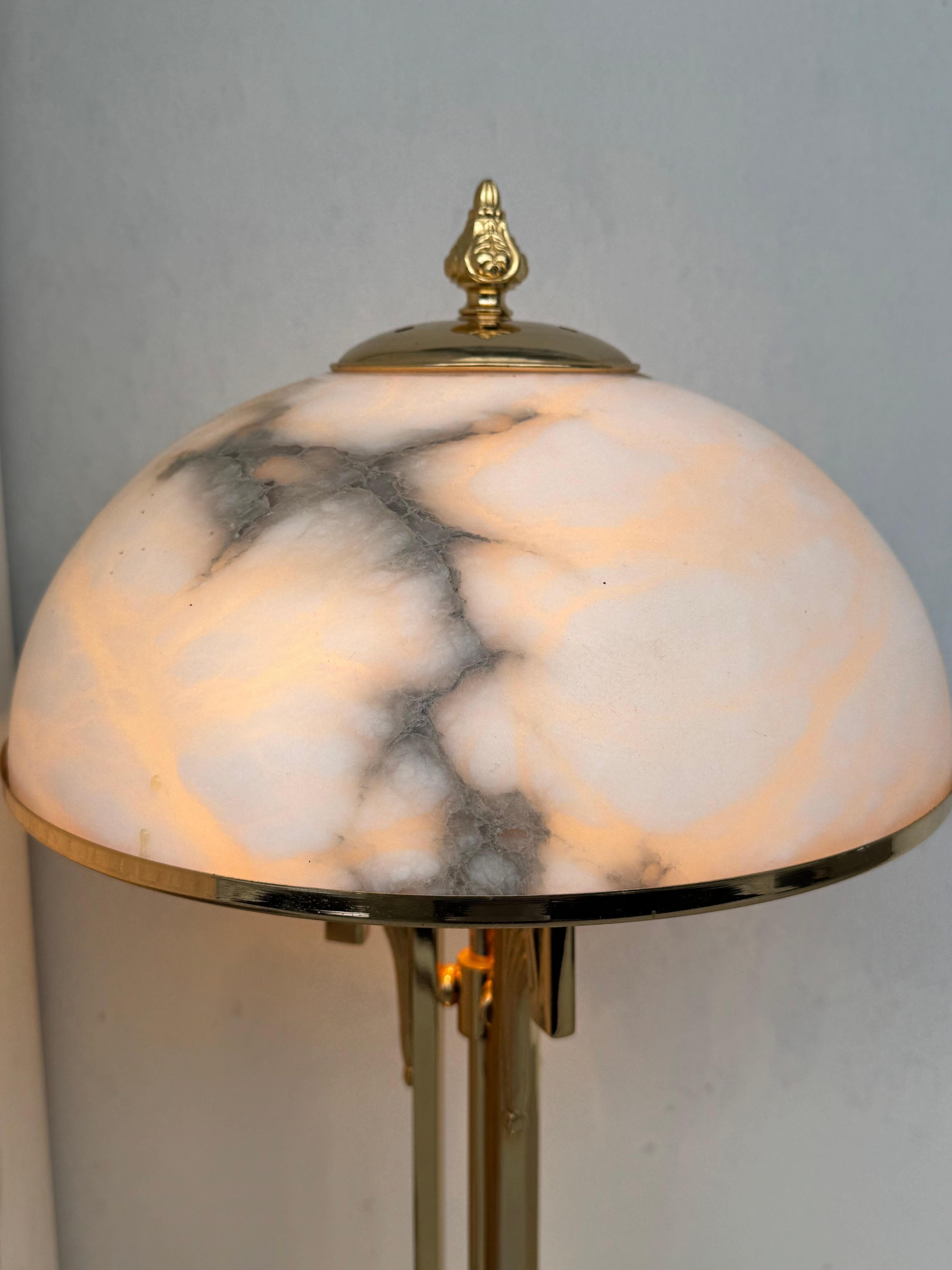 1 de 4 Lámpara de sobremesa de latón dorado y alabastro 