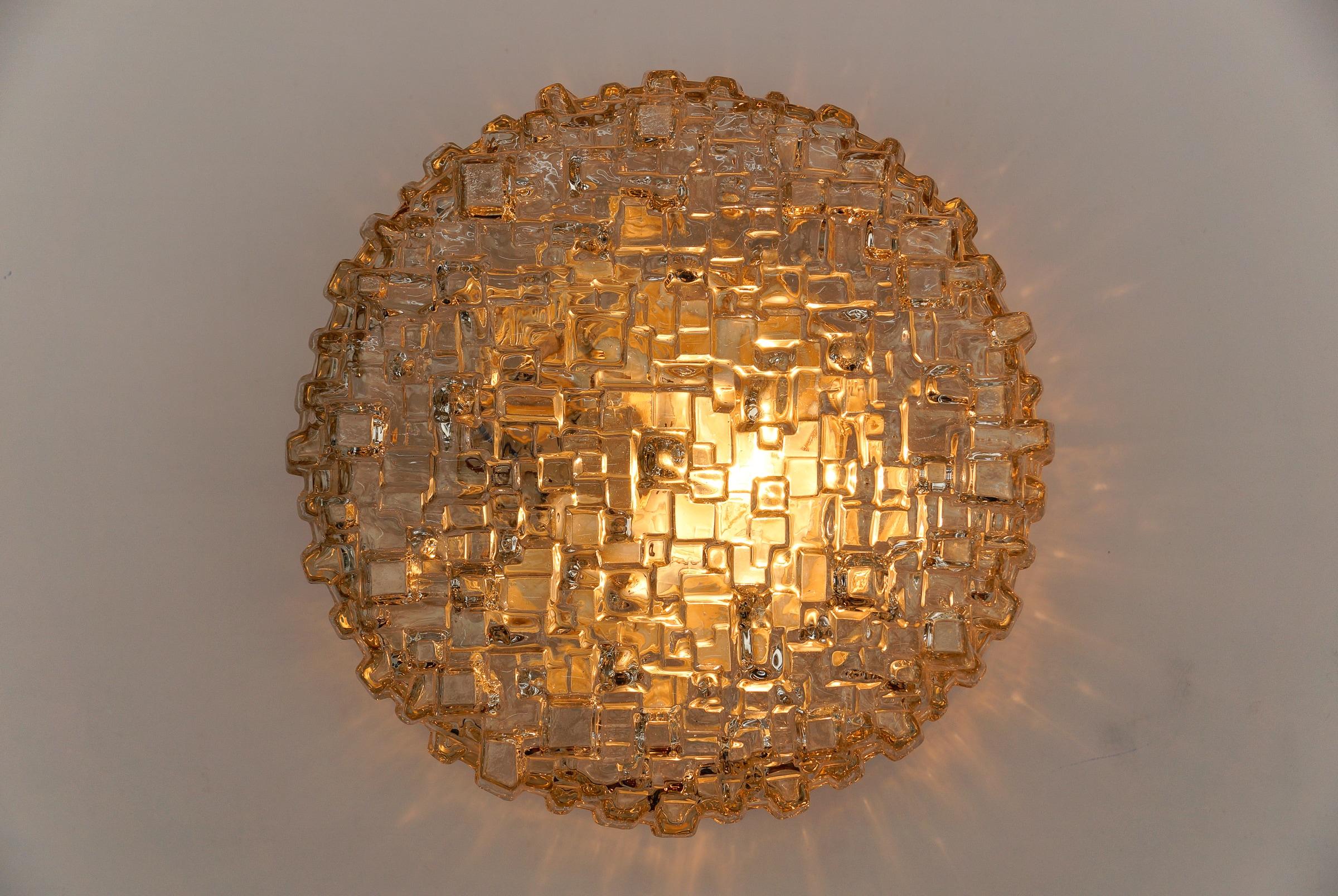 Mid-Century moderno 1. di 4 lampade geometriche quadrate in vetro fumè, anni '60 in vendita