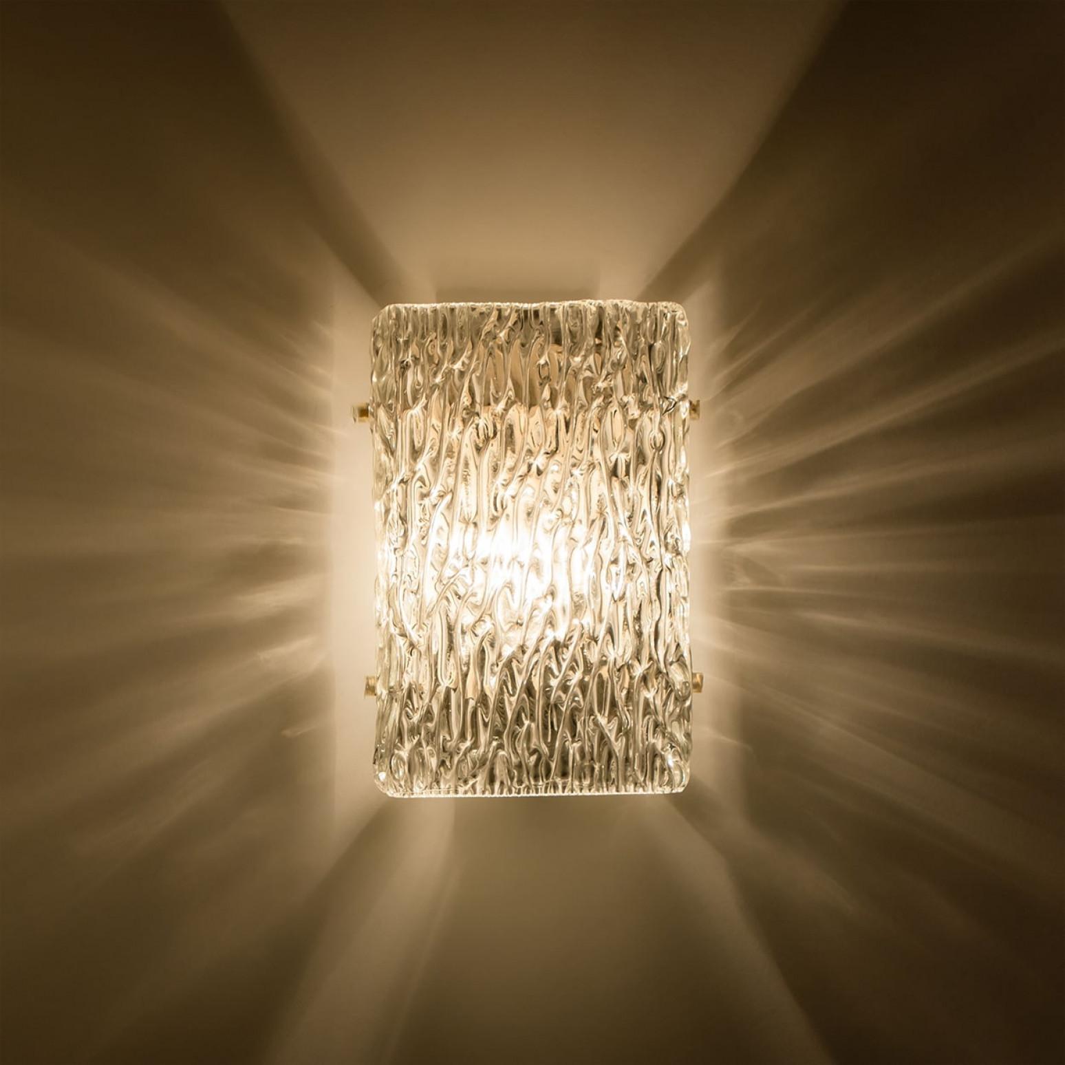 1 de 4 Lampes murales en verre texturé à vagues de Kalmar Leuchten, années 1970 en vente 4