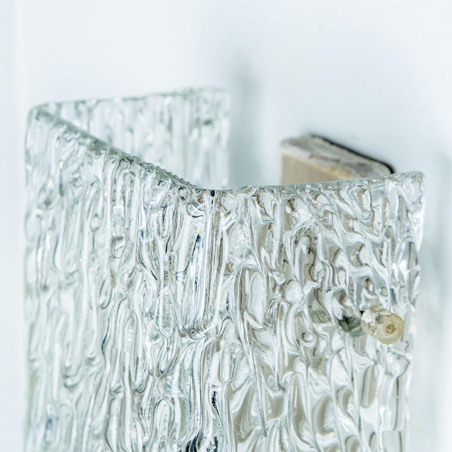 1 de 4 Lampes murales en verre texturé à vagues de Kalmar Leuchten, années 1970 en vente 5