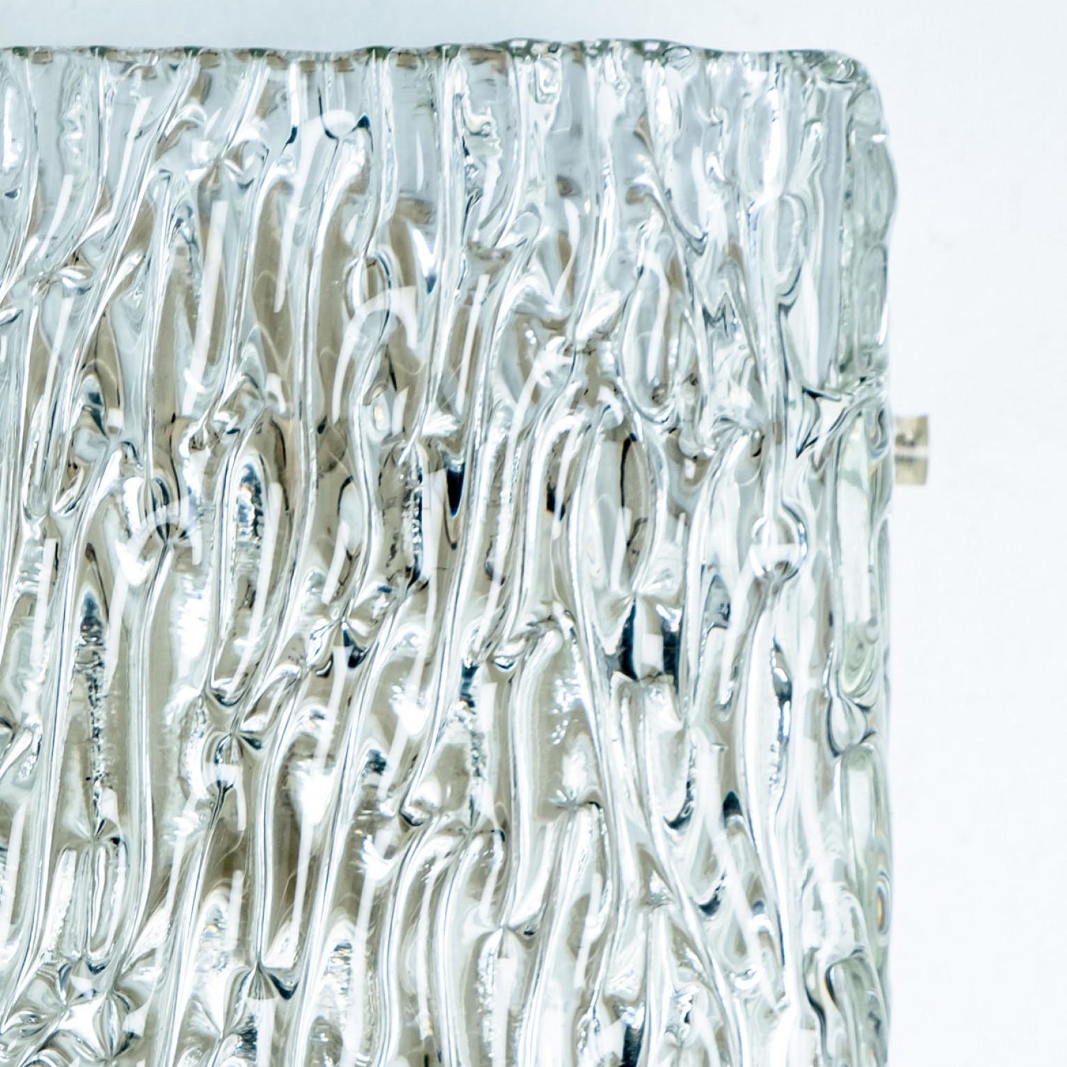 Autre 1 de 4 Lampes murales en verre texturé à vagues de Kalmar Leuchten, années 1970 en vente
