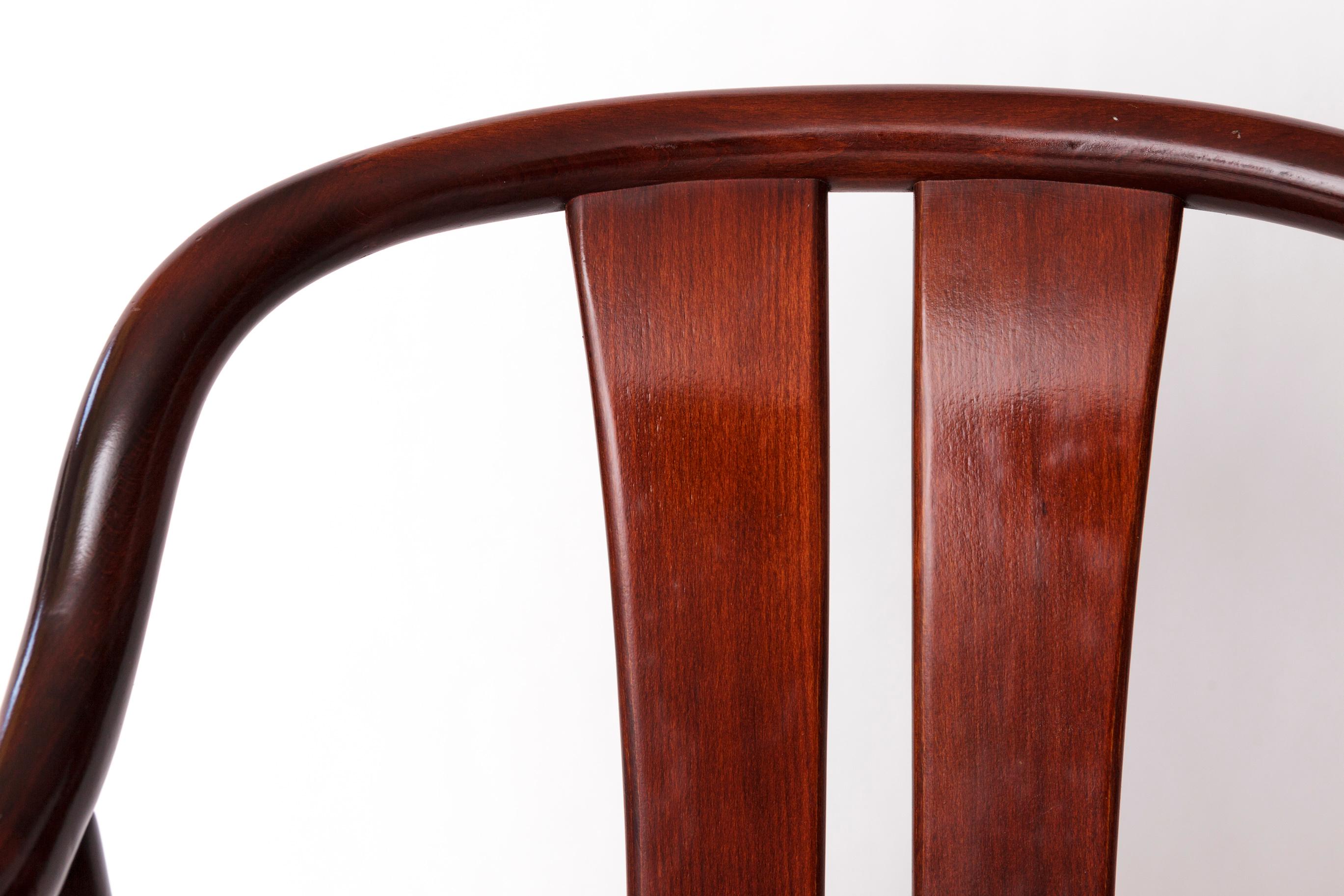 Set of 4 Vintage Armchairs by Oswald Beck for Casala, 1980s

Add a touch of understated elegance to your space with this set of four vintage armchairs, designed by Oswald Beck for Casala in the 1980s — a classic example of German functional