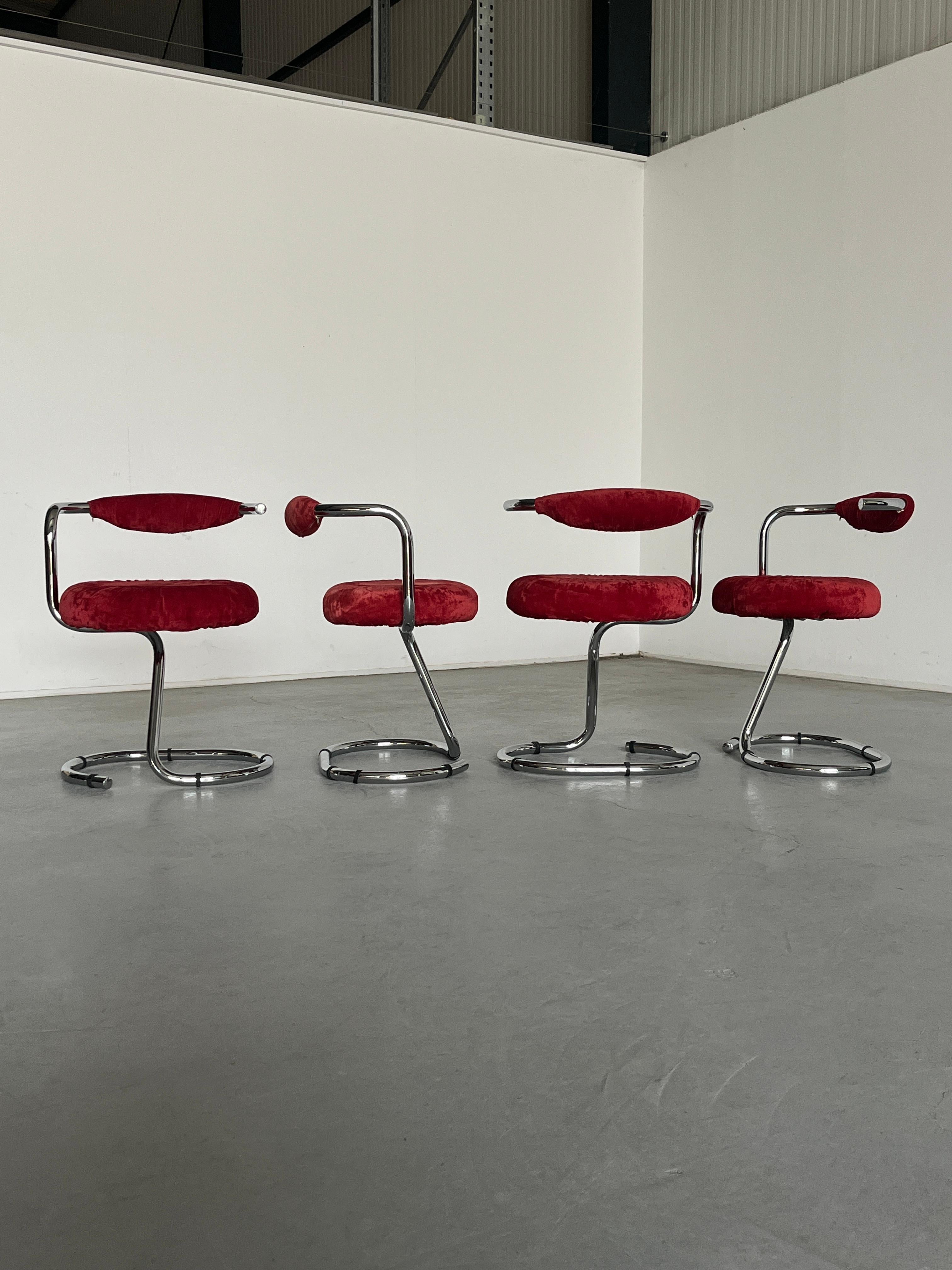 1 of 4 Vintage 'Cobra' Chairs by Giotto Stoppino in Red Velvet Upholstery, 1970s In Good Condition For Sale In Zagreb, HR