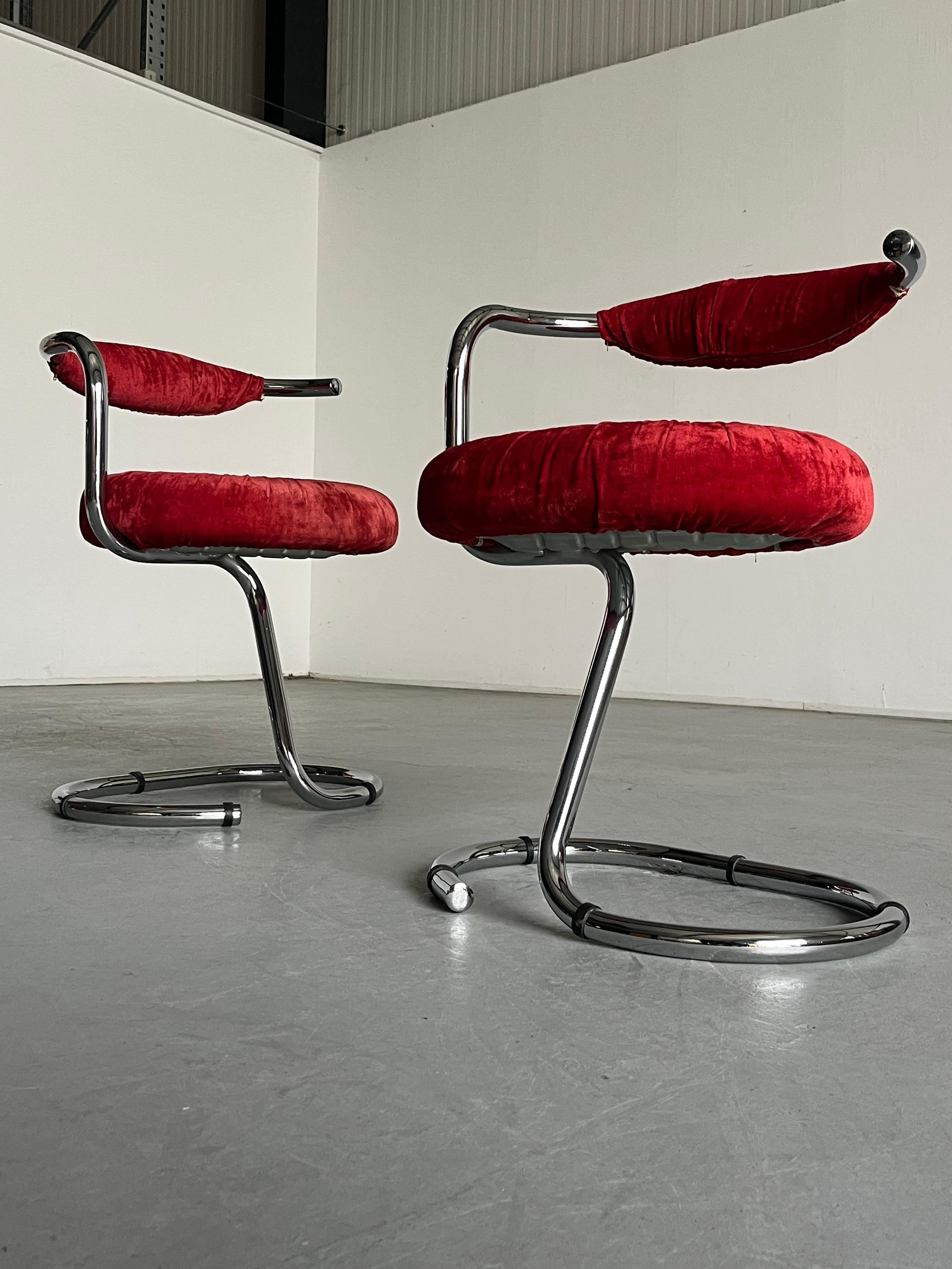 1 of 4 Vintage 'Cobra' Chairs by Giotto Stoppino in Red Velvet Upholstery, 1970s For Sale 1