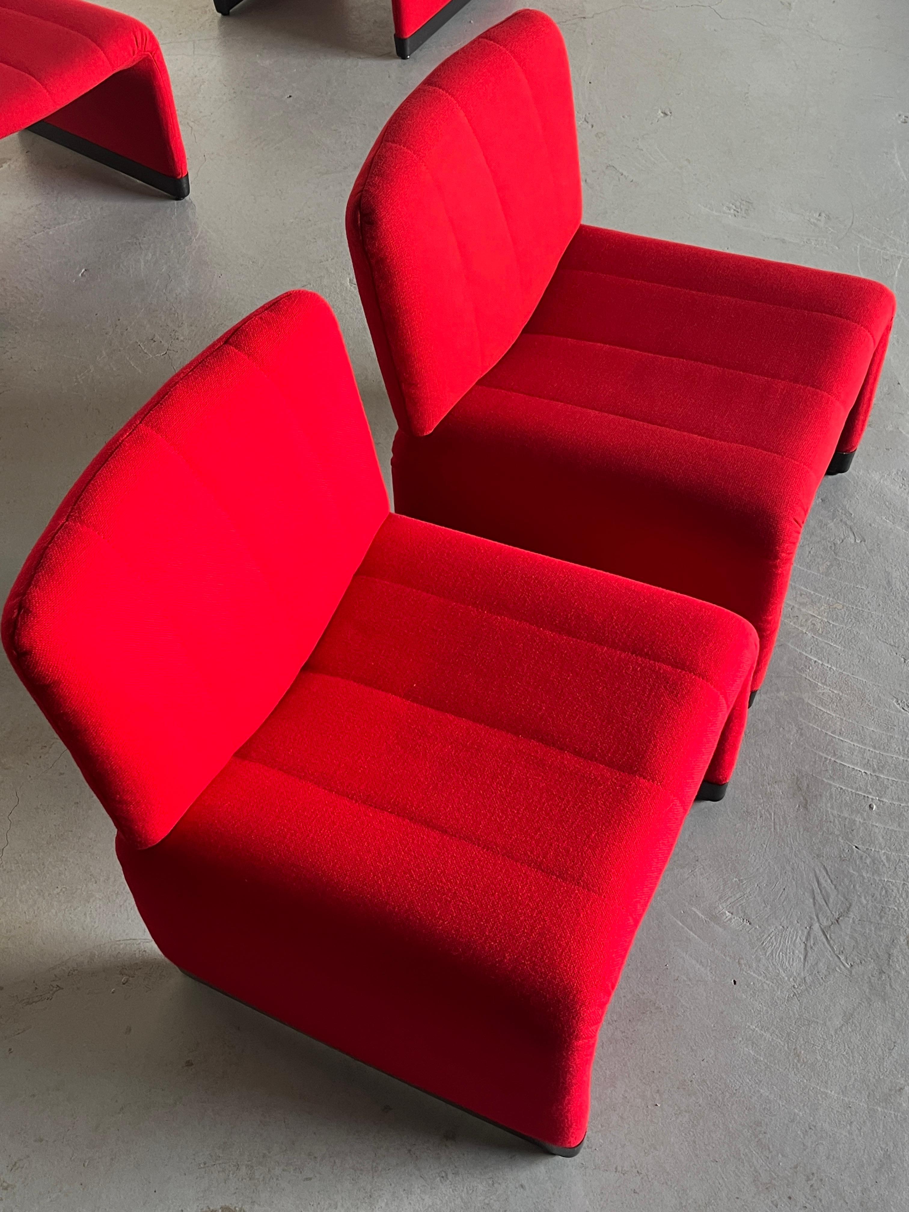 1 des 4 fauteuils de salon italiens du milieu du siècle dernier dans le style de la chaise « Alky » en vente 2