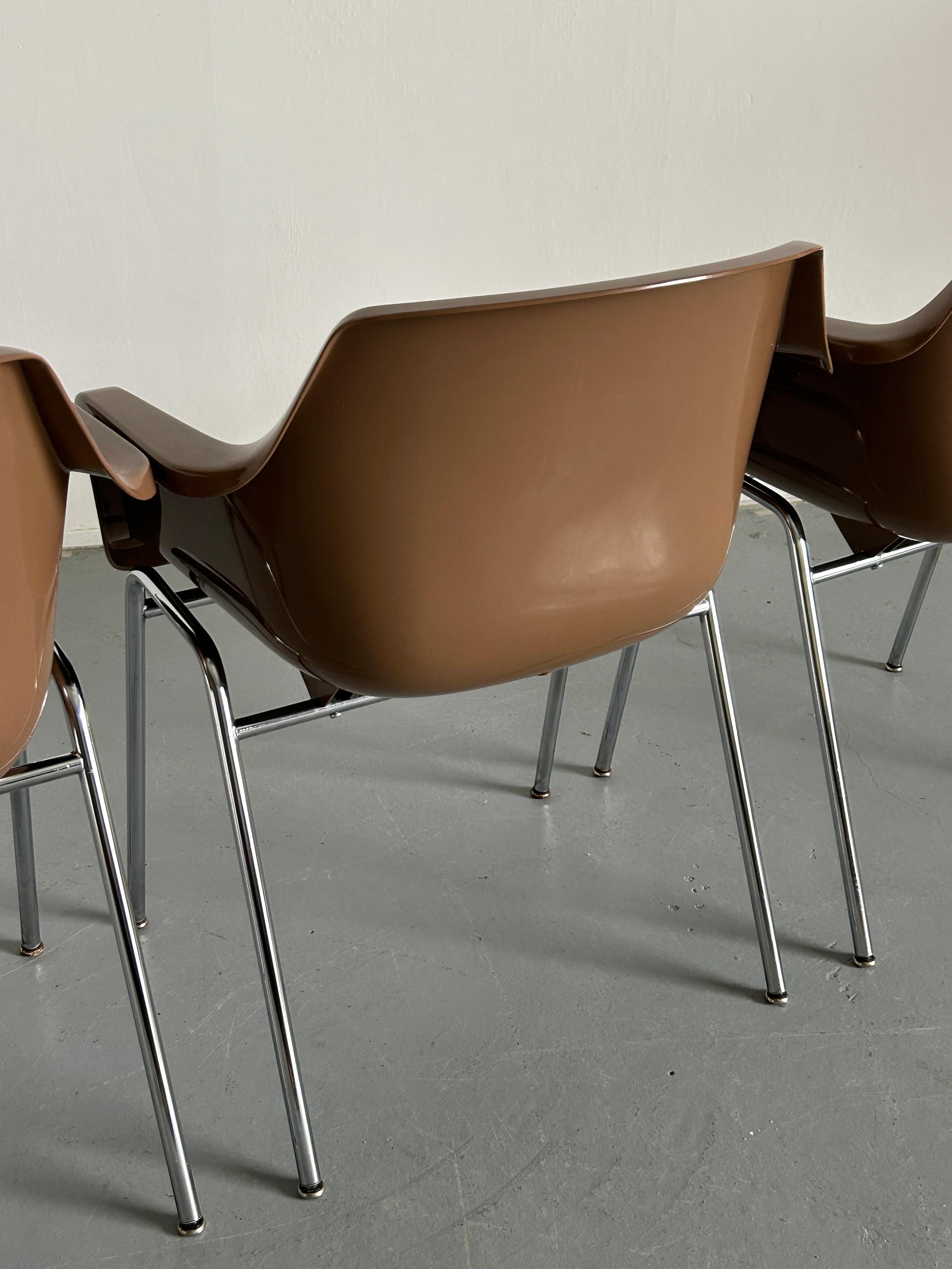 1 of 4 Vintage Mid-Century Shell Plastic Dining Chairs in style of Eames Shell  For Sale 7