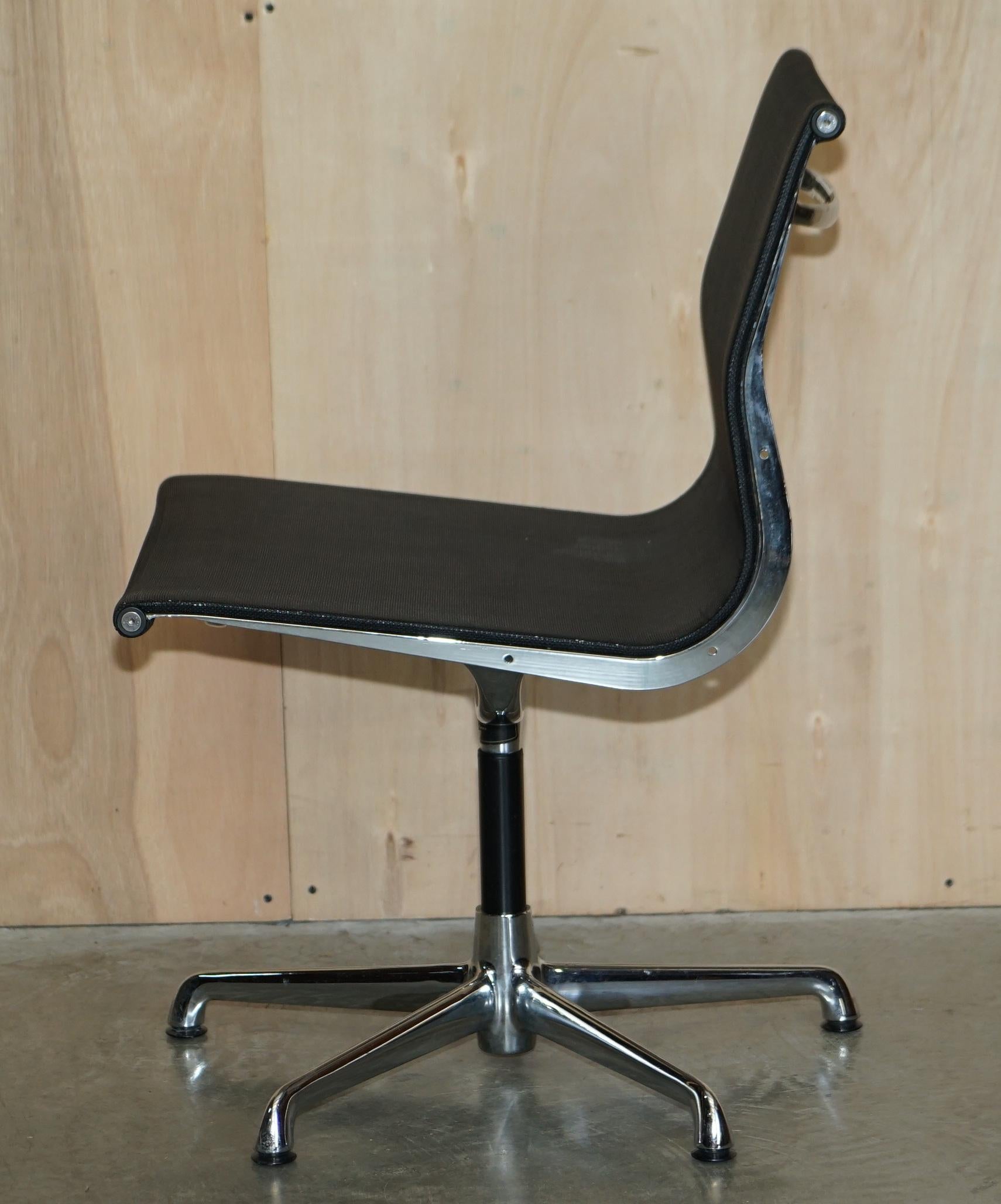 20th Century 1 of 4 Vintage Vitra Icf Eames EA105 Hopsak Swivel Office Armchairs For Sale