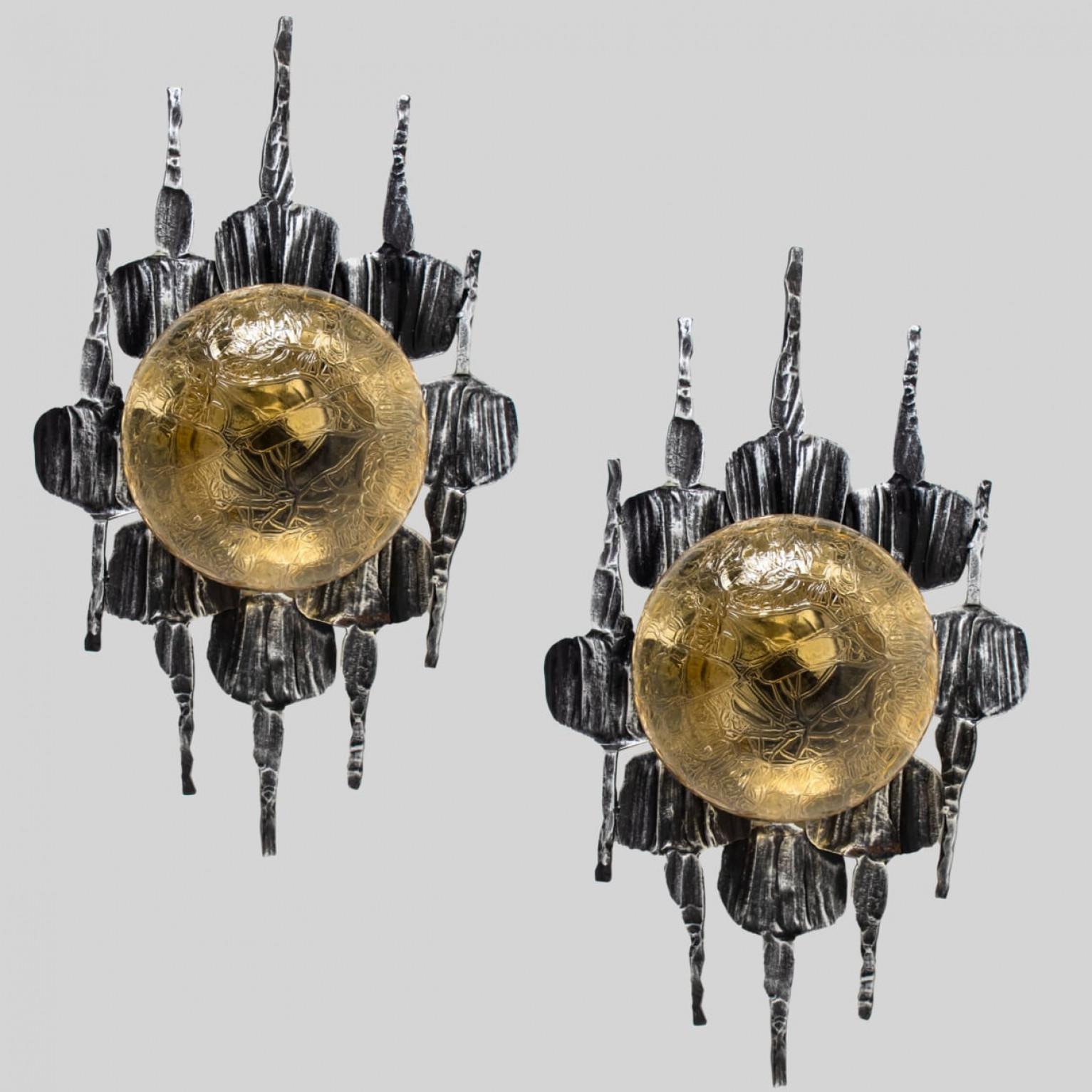 1 de 5 montures encastrées en verre en fer jaune brutaliste de Holm Sorensen en vente 9