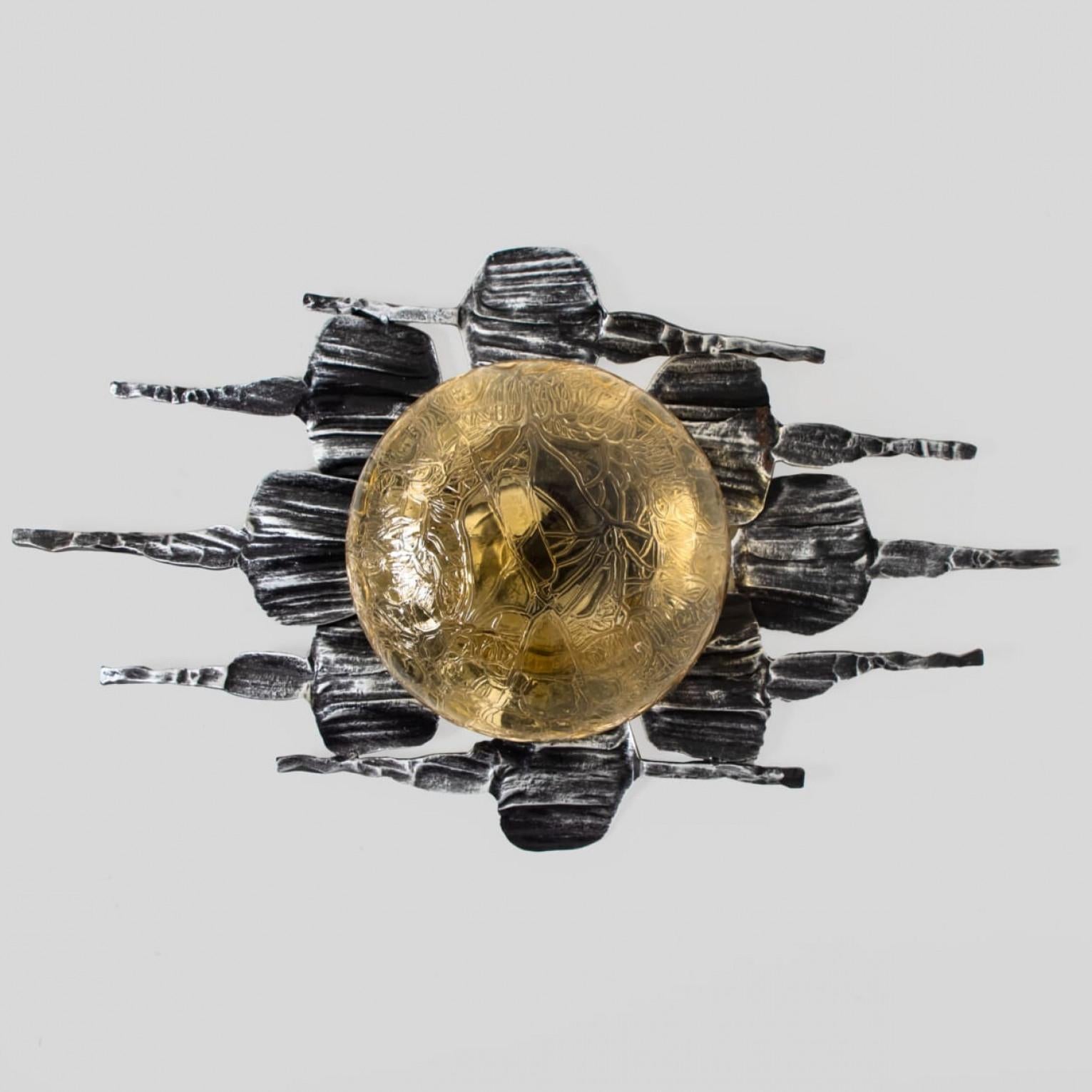 1 of 5 Brutalist Yellow Iron Glass Flush Mounts by Holm Sorensen Brutalista en venta