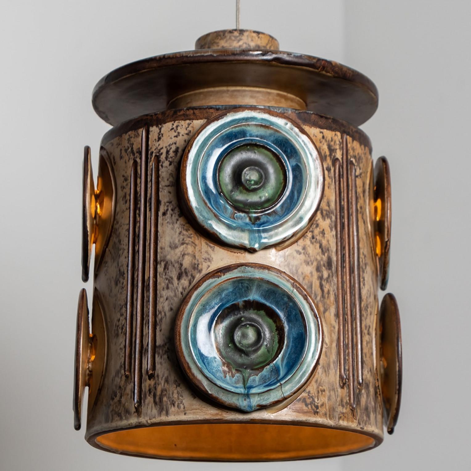 1 of 5 Lampade a sospensione in ceramica blu cognac, Danimarca, 1970 in vendita 2