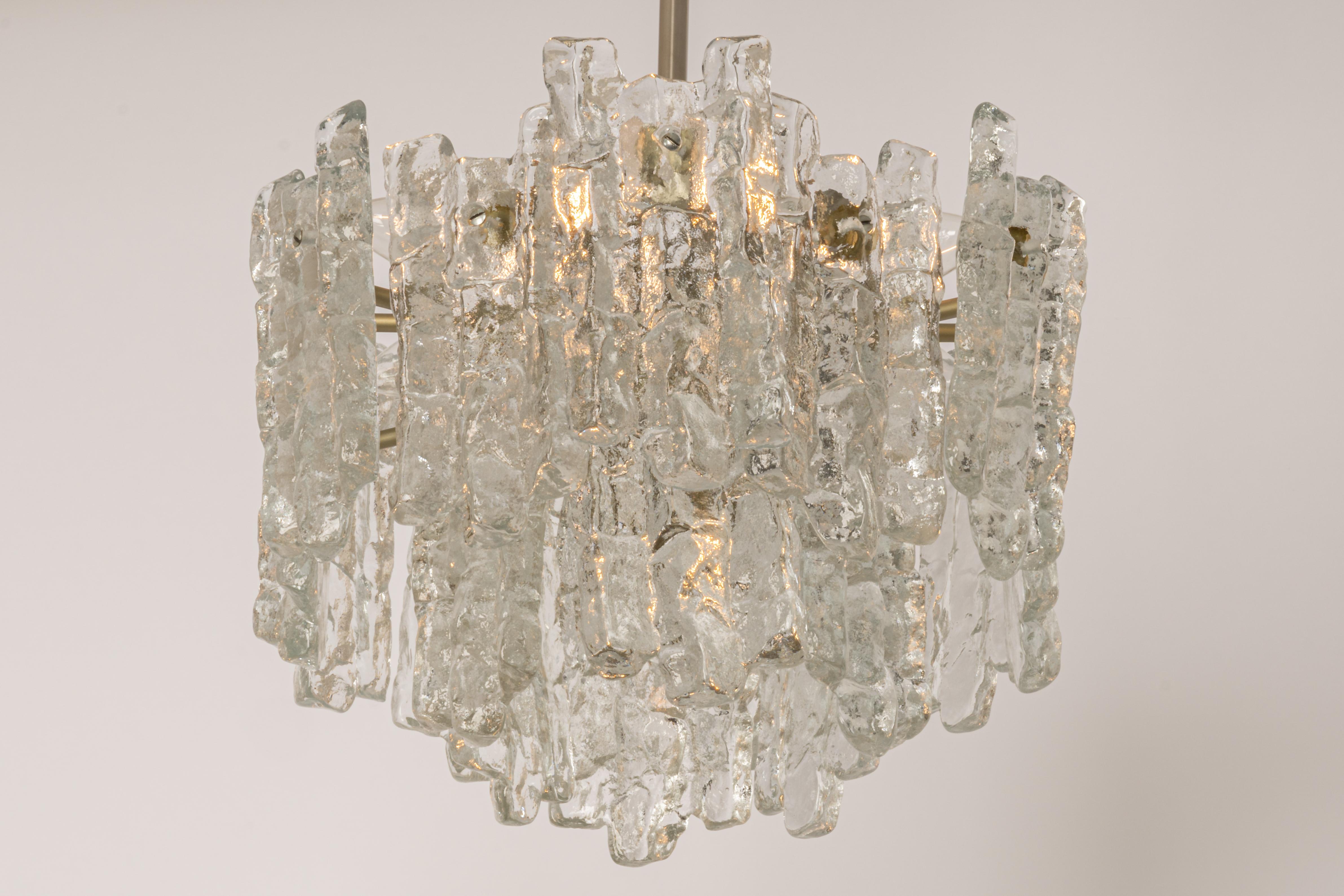 1 of 5 Large Murano Ice Glass Chandelier by Kalmar, Austria, 1960s In Good Condition For Sale In Aachen, NRW