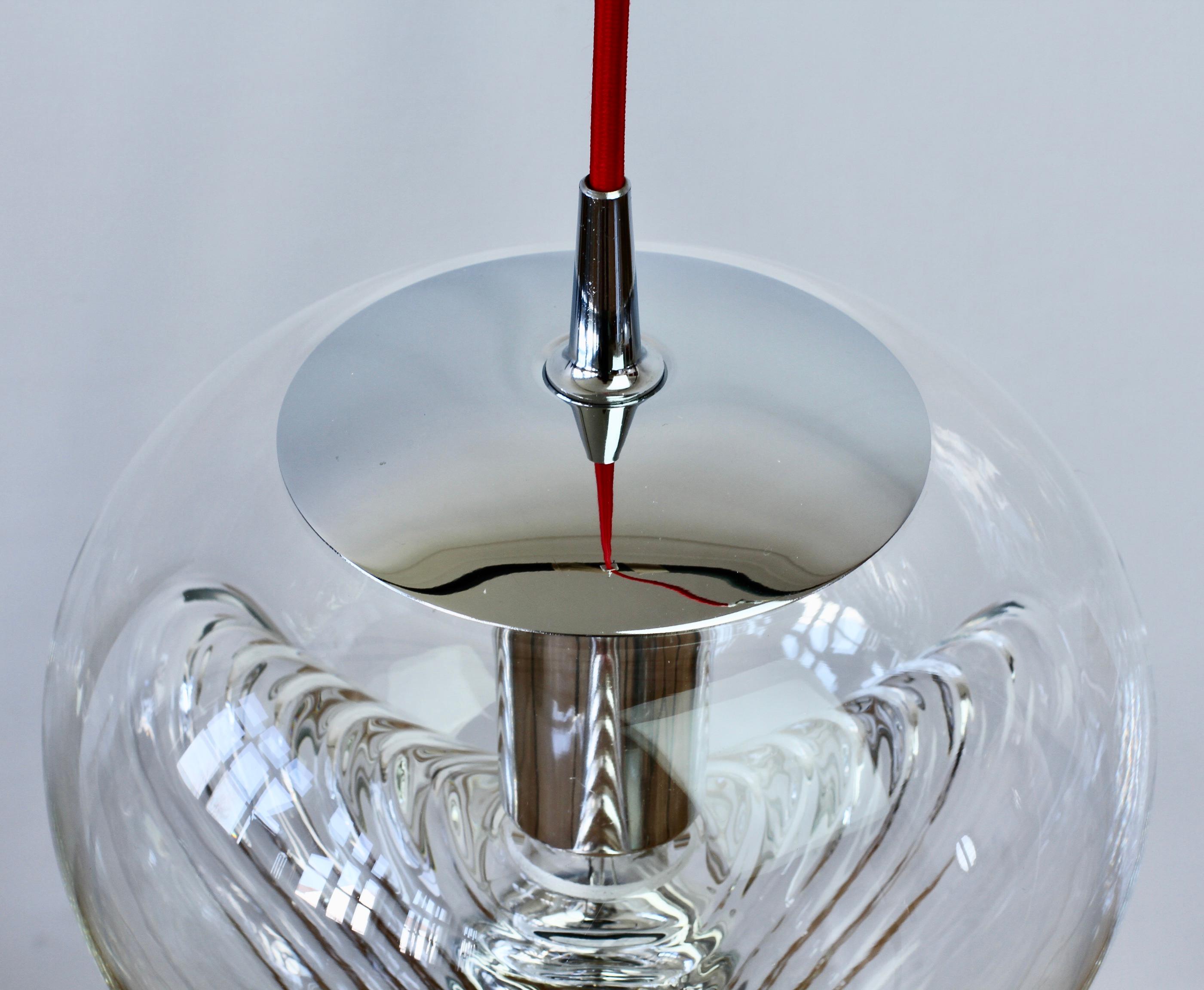 1 of 5 Peill & Putzler Biomorphic Clear Glass / Chrome Pendant Lights, 1970s In Good Condition In Landau an der Isar, Bayern