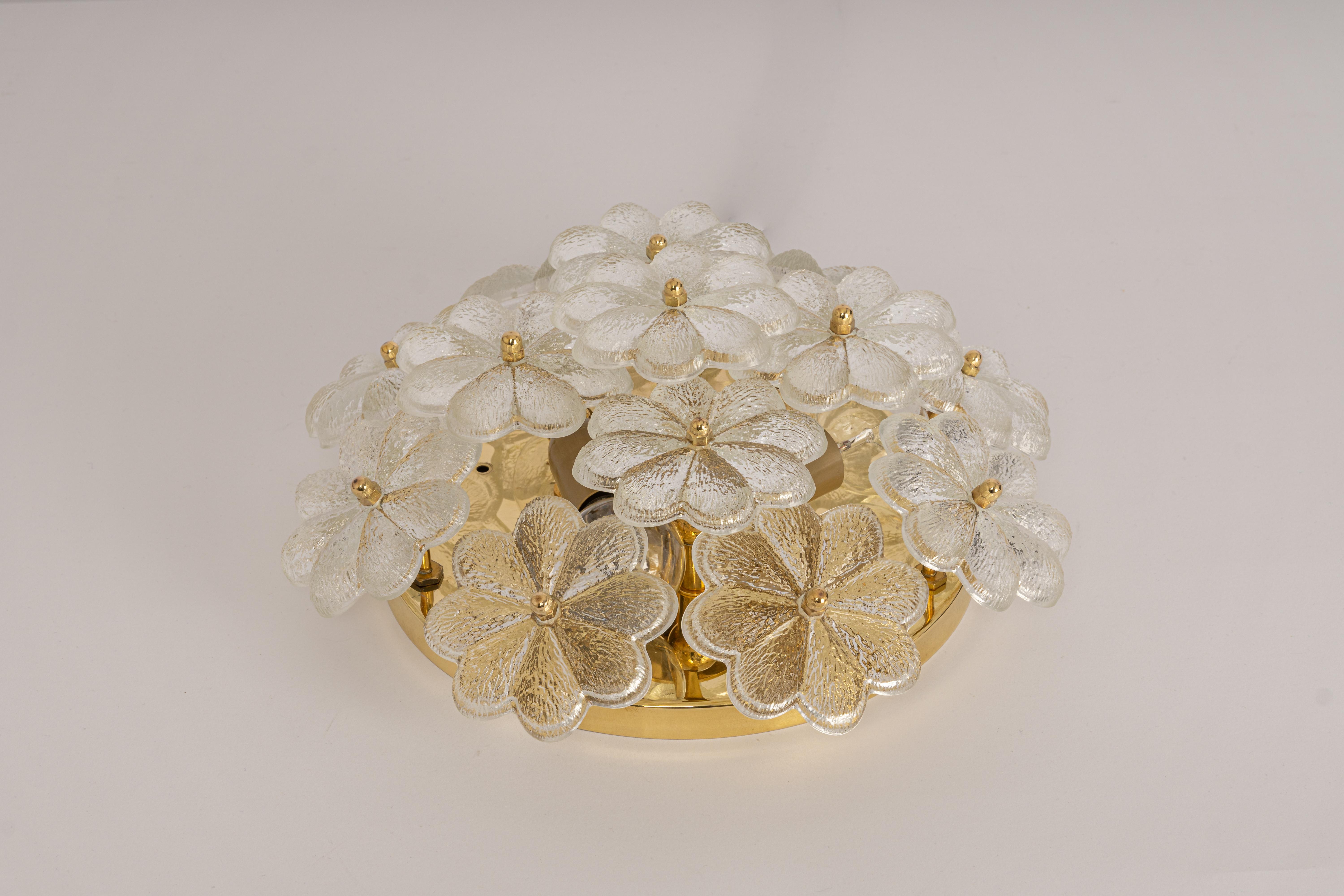 1 of 5 Stunning Petite Glass Flower Wall Light by Ernst Palme, Germany, 1970s In Good Condition For Sale In Aachen, NRW