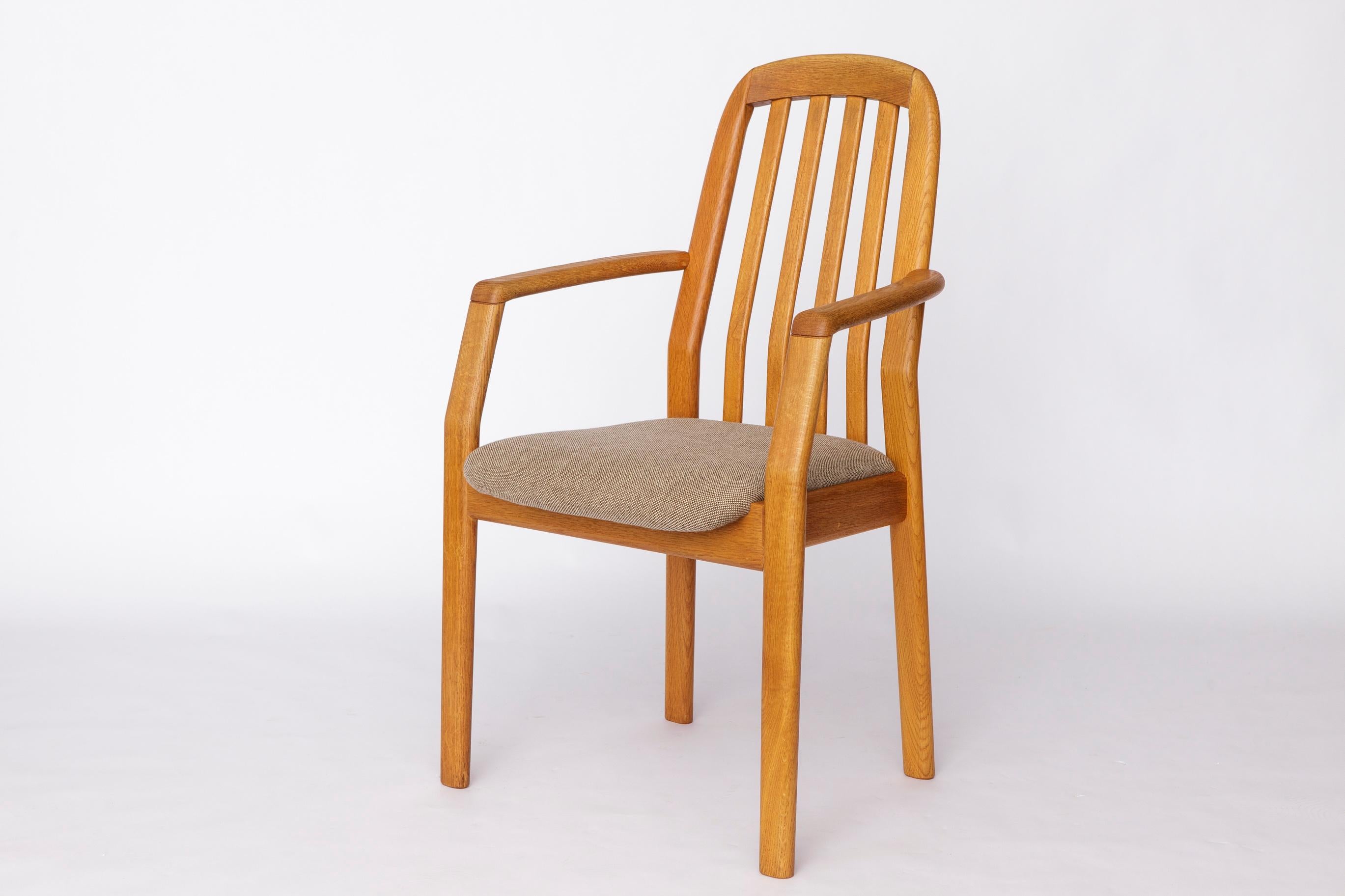 Poli 1 de 5 Fauteuils Vintage Dyrlund en Oak, 1970  Cuisine danoise moderne du milieu du siècle en vente
