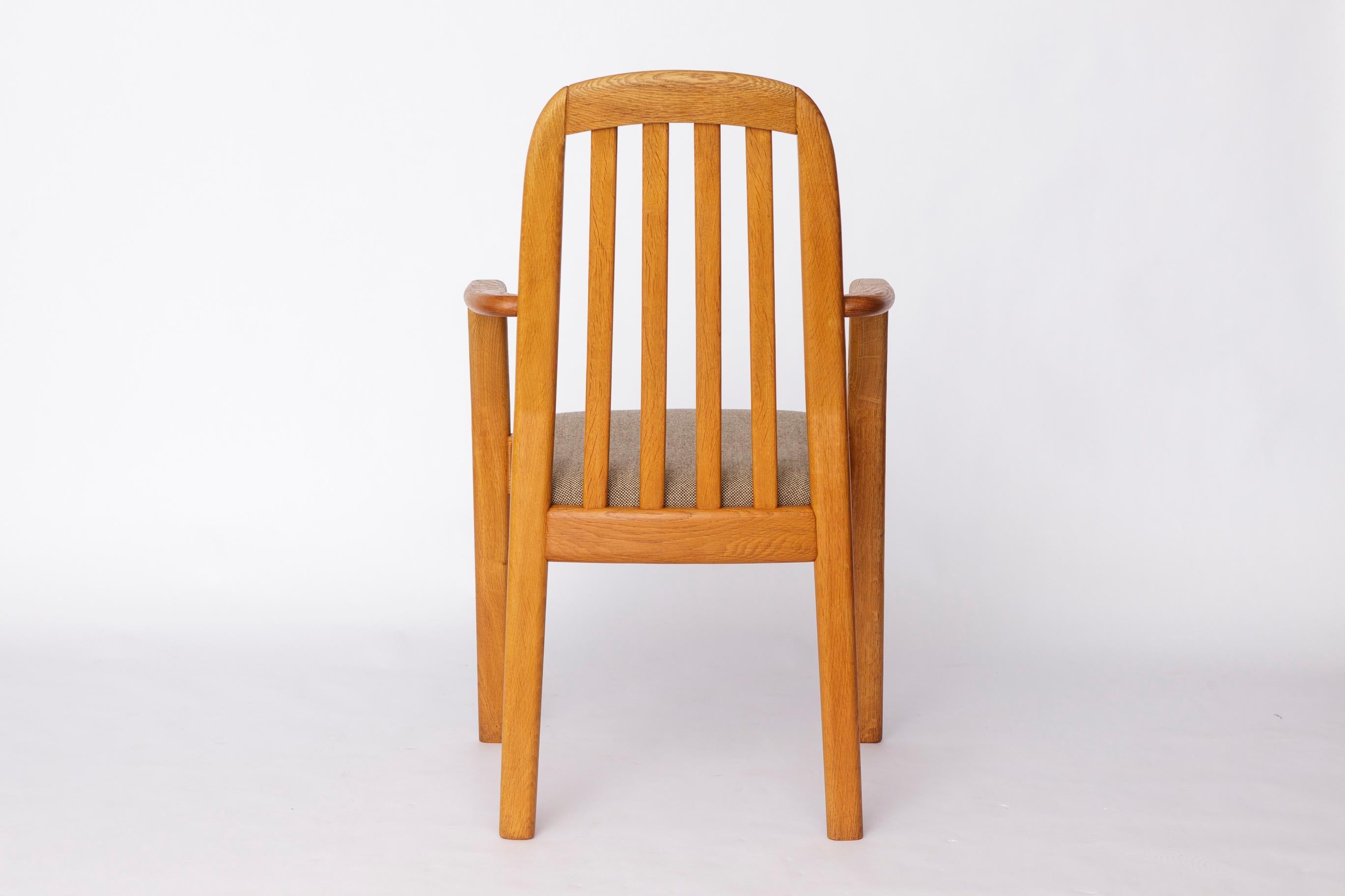 Fin du 20e siècle 1 de 5 Fauteuils Vintage Dyrlund en Oak, 1970  Cuisine danoise moderne du milieu du siècle en vente