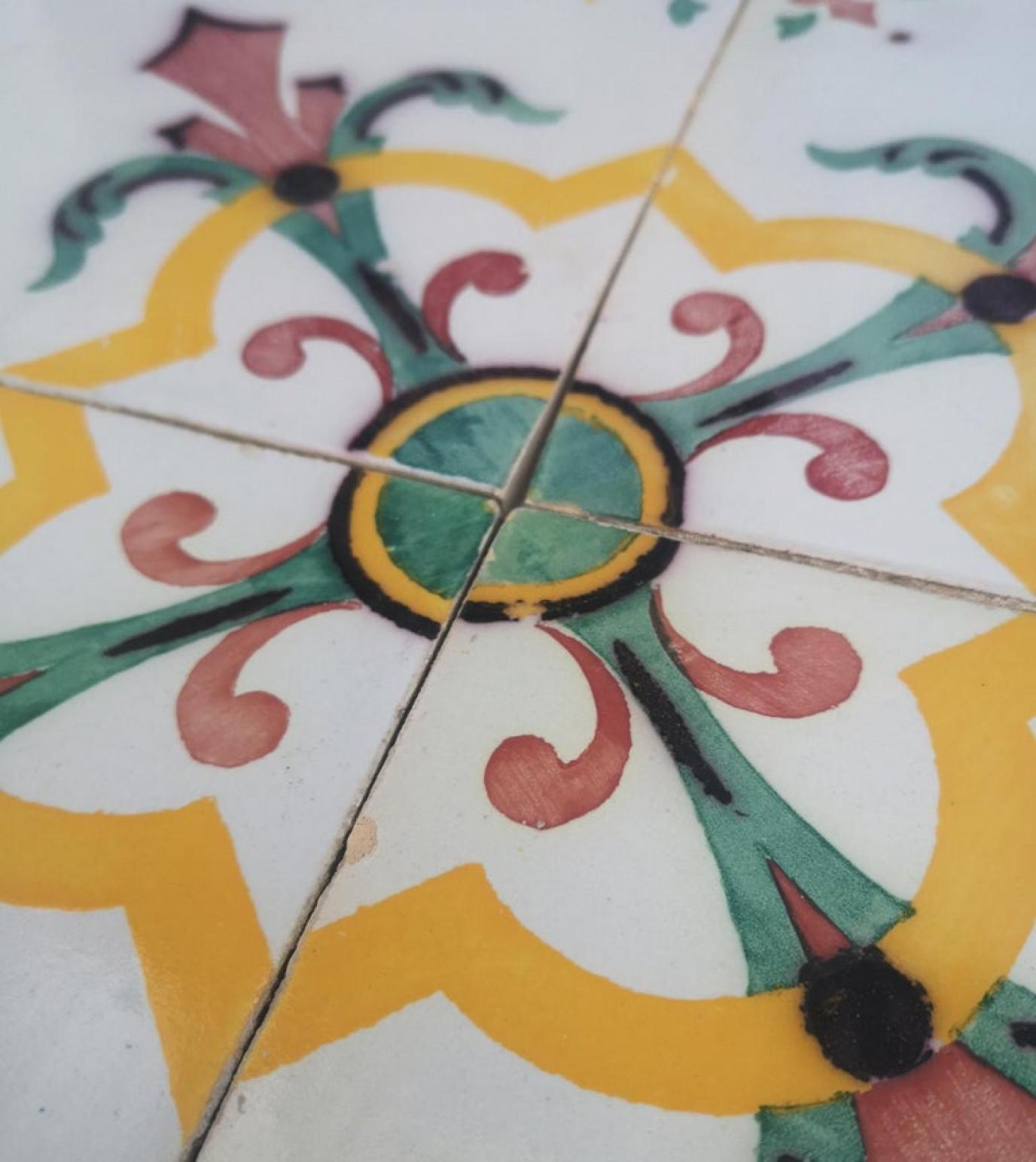 1 of 52 Handmade Antique Ceramic Tiles by Devres, France, 1920s In Good Condition For Sale In Rijssen, NL