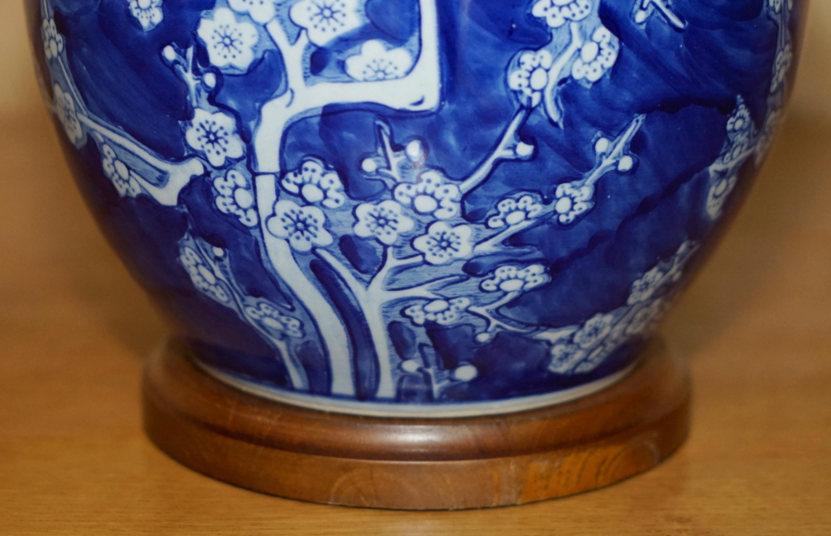 Ceramic 1 OF 6 BRAND NEW BOXED RALPH LAUREN COBALT BLUE & WHITE CHINESE PORCELAIN LAMPs For Sale