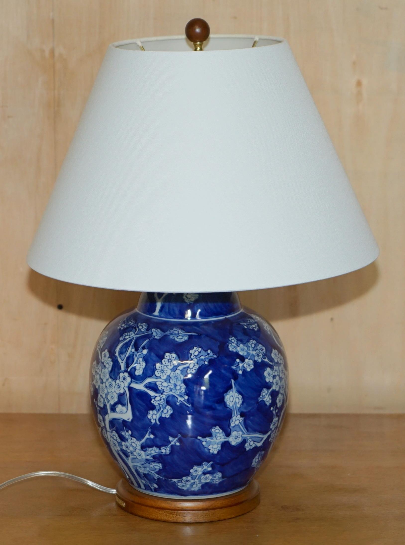 1 OF 6 BRAND NEW BOXED RALPH LAUREN COBALT BLUE & WHITE CHINESE PORCELAIN LAMPs For Sale 2