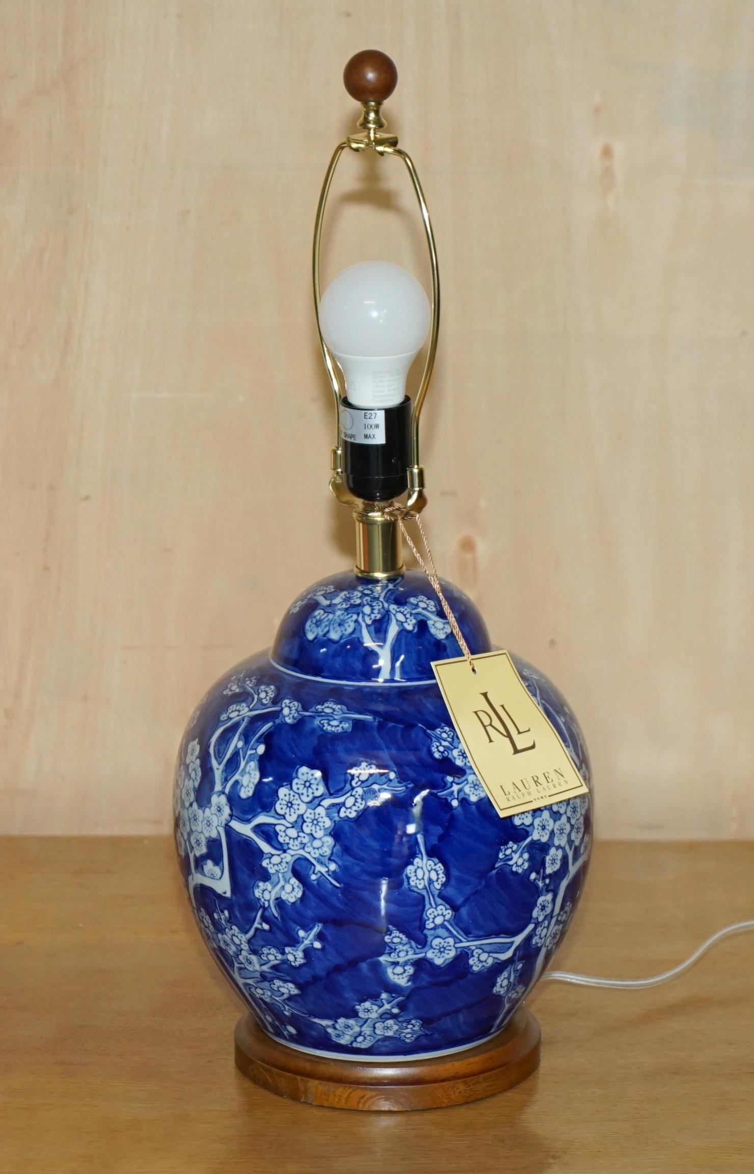 1 OF 6 BRAND NEW BOXED RALPH LAUREN COBALT BLUE & WHITE CHINESE PORCELAIN LAMPs For Sale 5