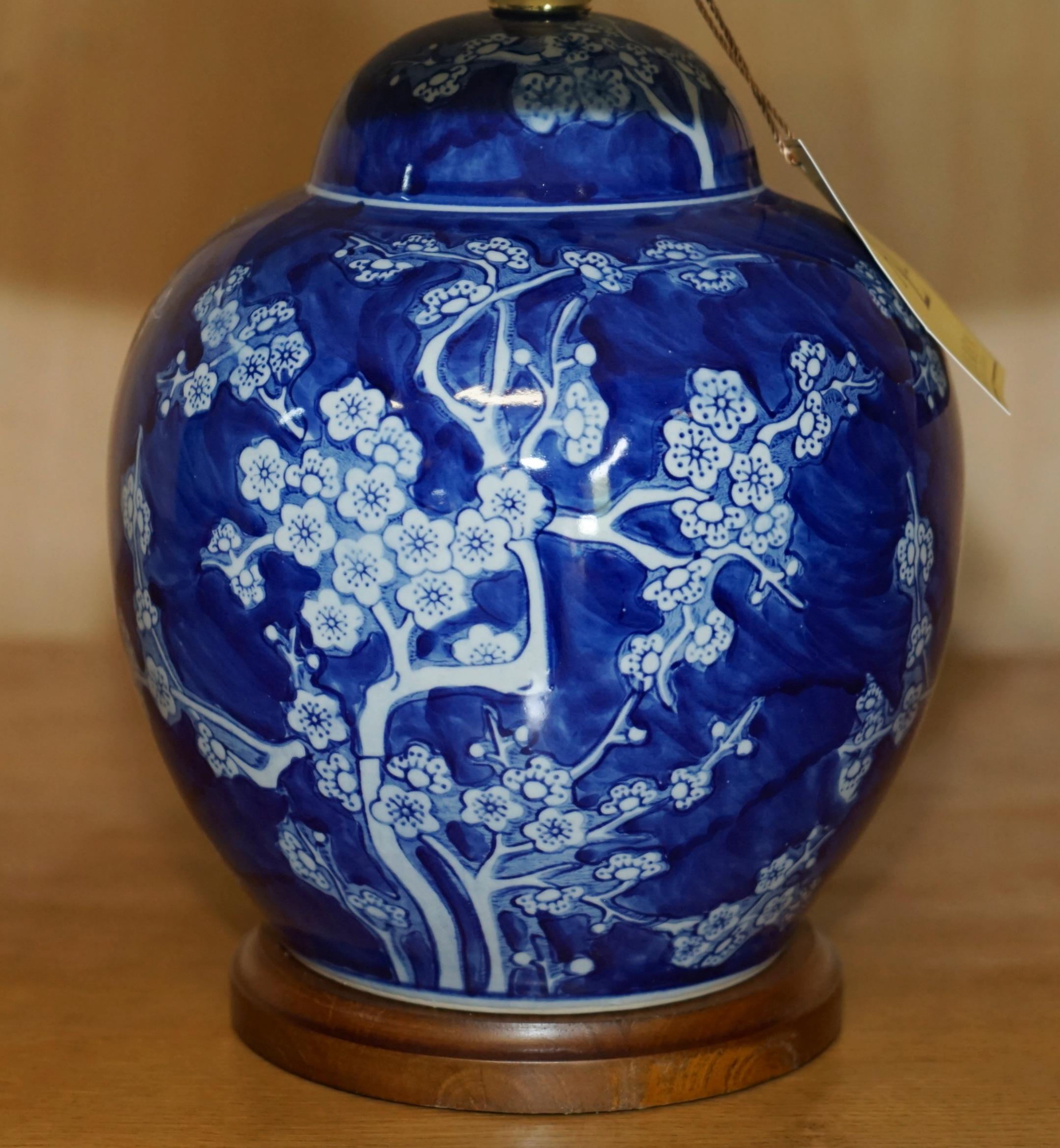 English 1 OF 6 BRAND NEW BOXED RALPH LAUREN COBALT BLUE & WHITE CHINESE PORCELAIN LAMPs For Sale