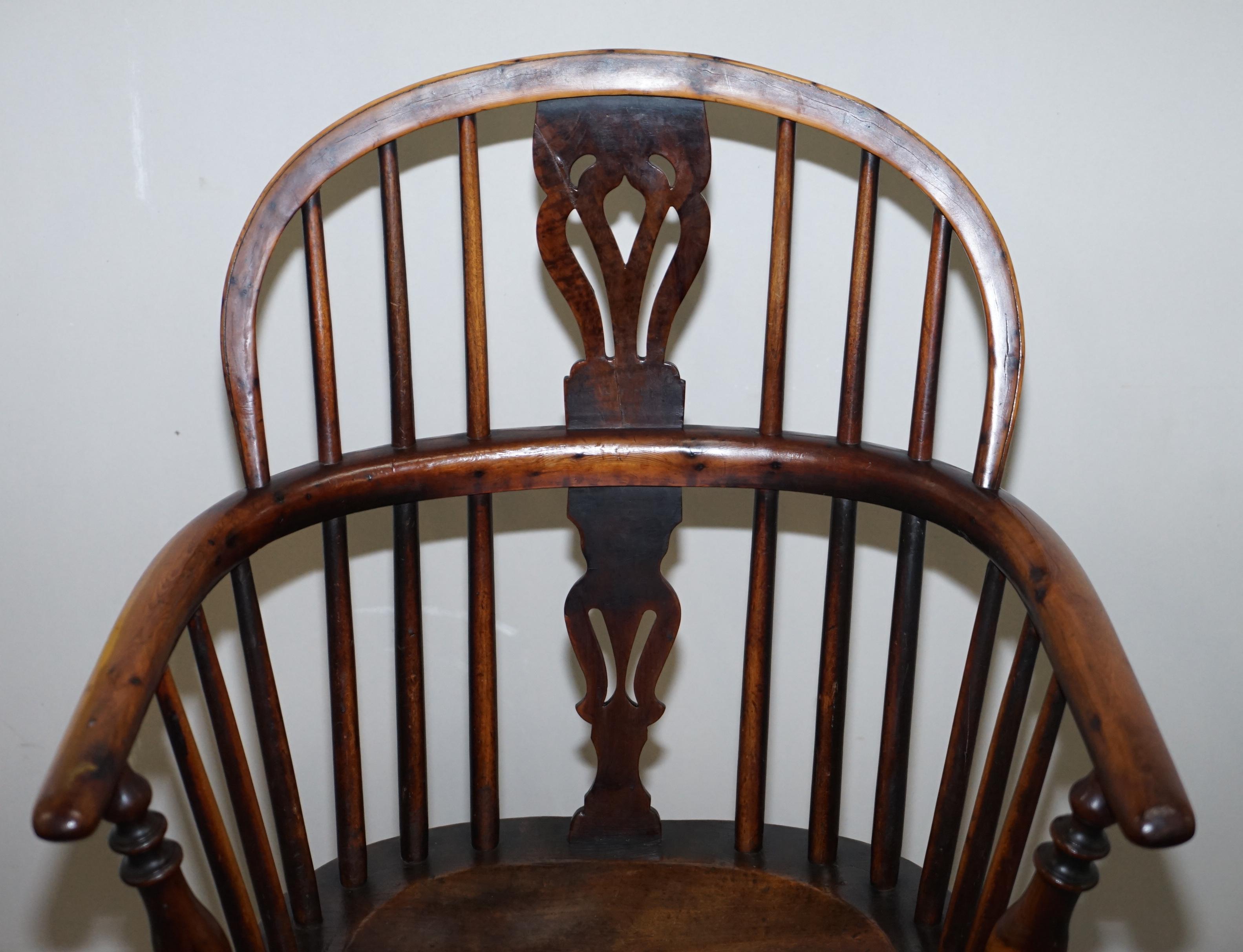 High Victorian 1 of 6 Burr Yew Wood and Elm Windsor Armchairs circa 1860 English Country House