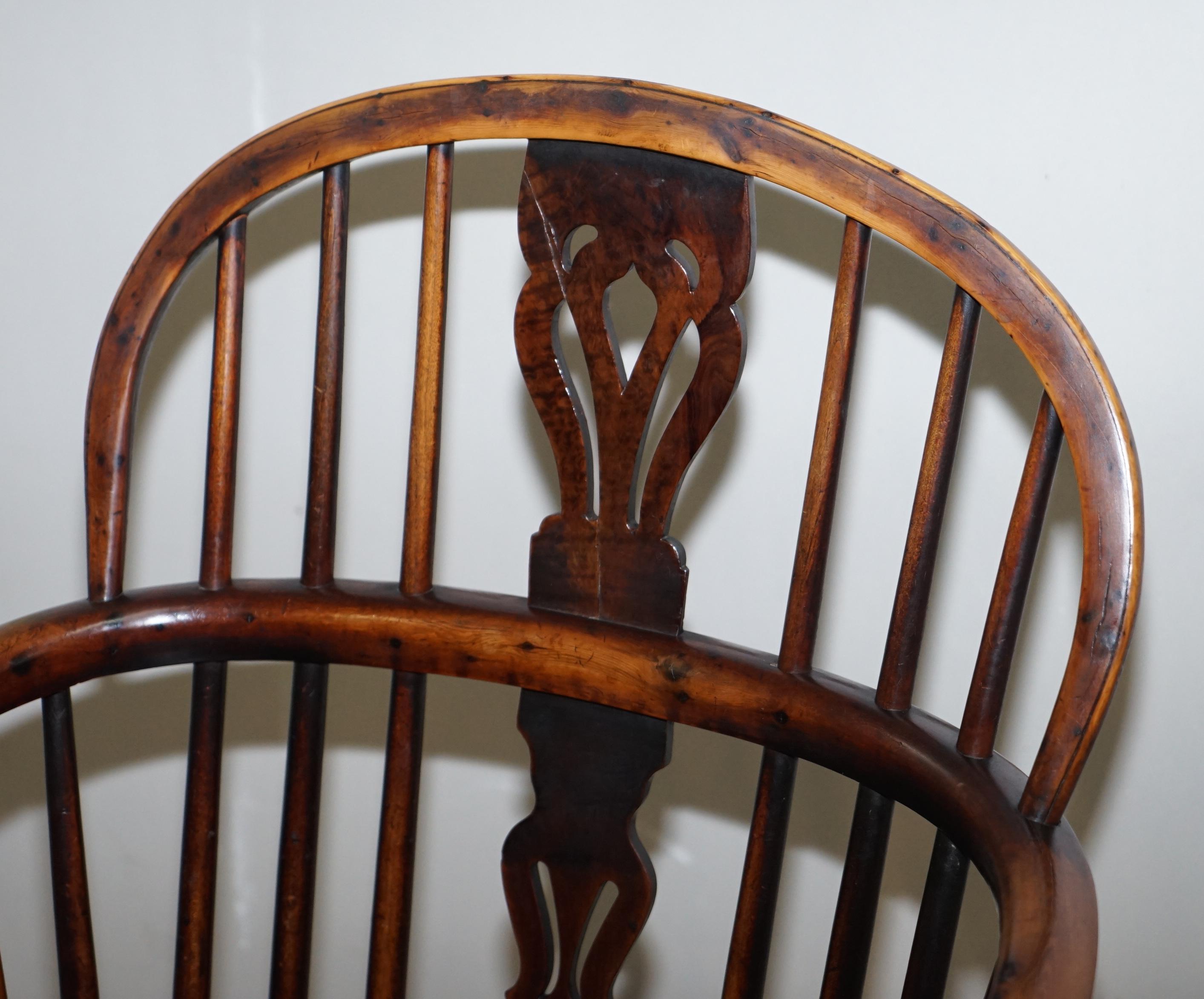 Hand-Crafted 1 of 6 Burr Yew Wood and Elm Windsor Armchairs circa 1860 English Country House