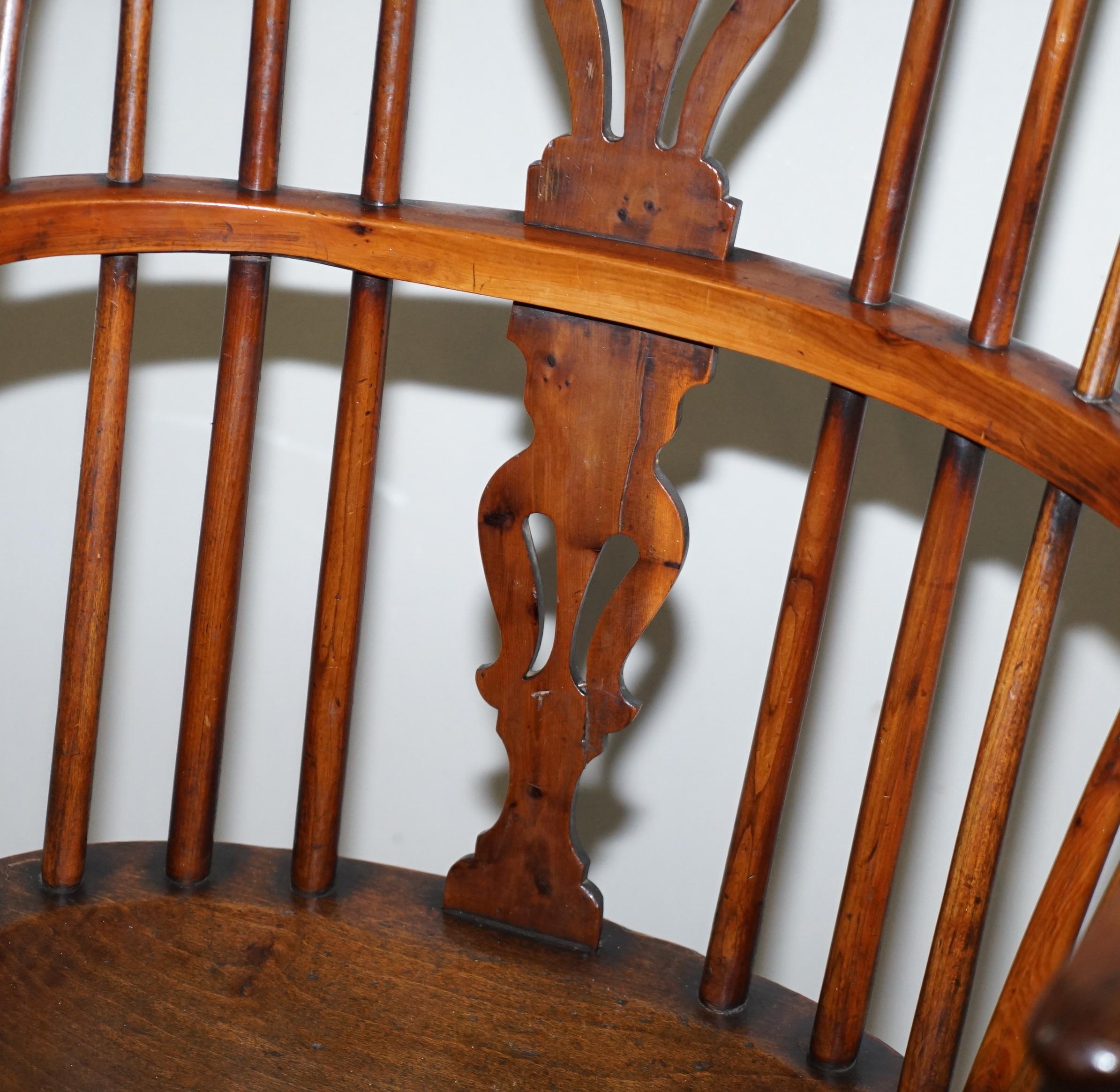 Hand-Crafted 1 of 6 Burr Yew Wood Windsor Armchairs circa 1860 English Countryhouse Furniture For Sale