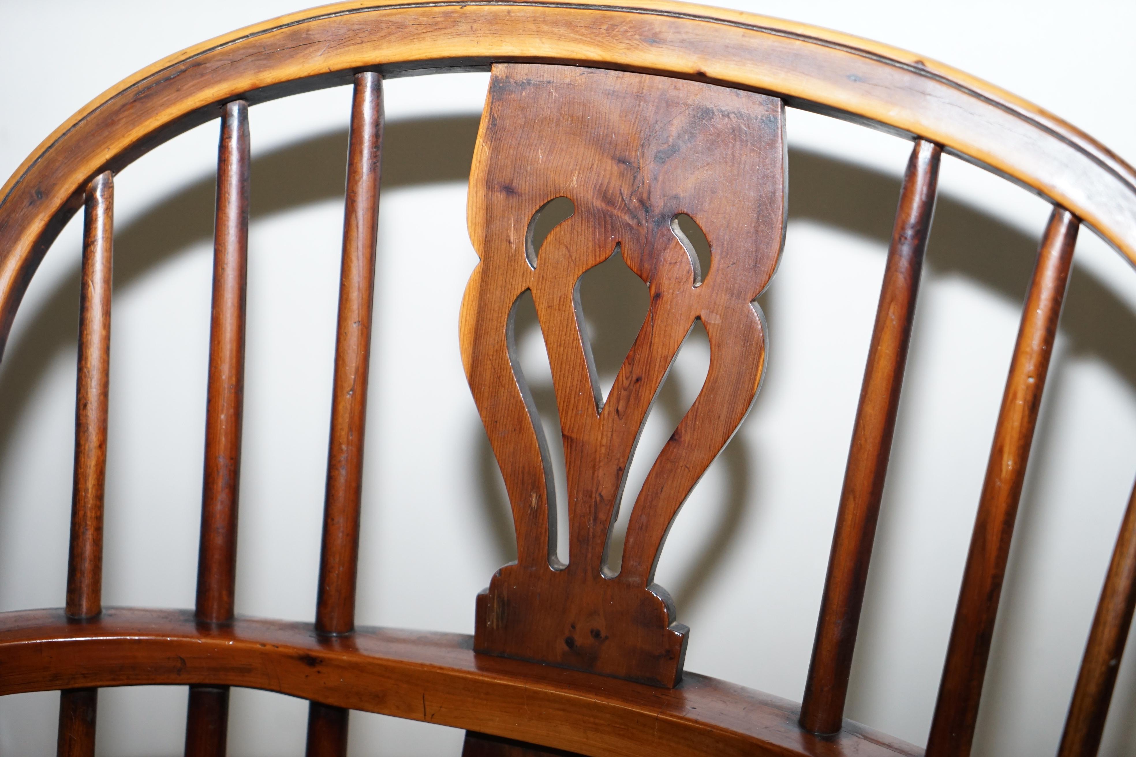 Mid-19th Century 1 of 6 Burr Yew Wood Windsor Armchairs circa 1860 English Countryhouse Furniture For Sale