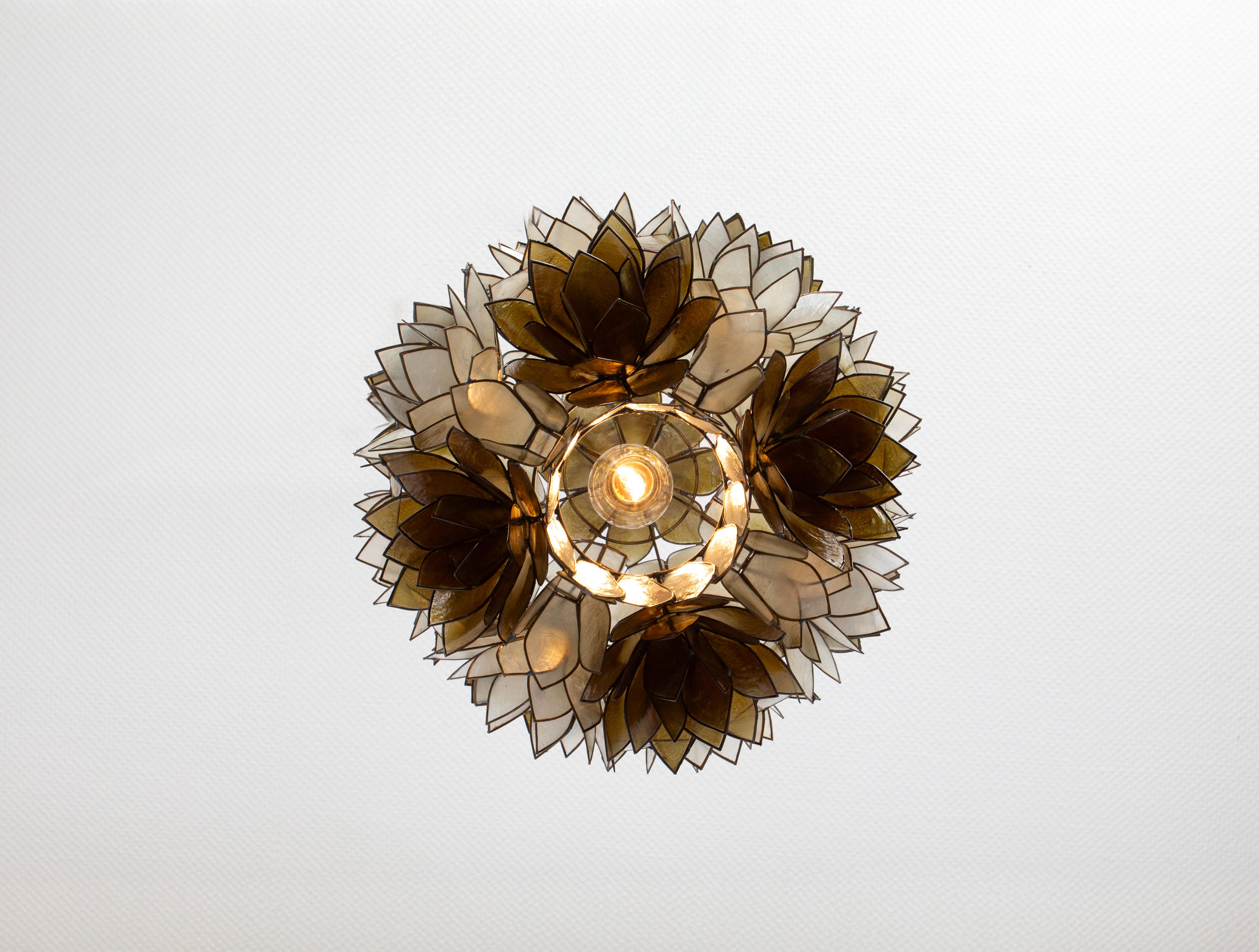 Tedesco 1 of 6 Capiz Shell Lotus Ball Lampadario a sospensione Germania, anni '60 in vendita