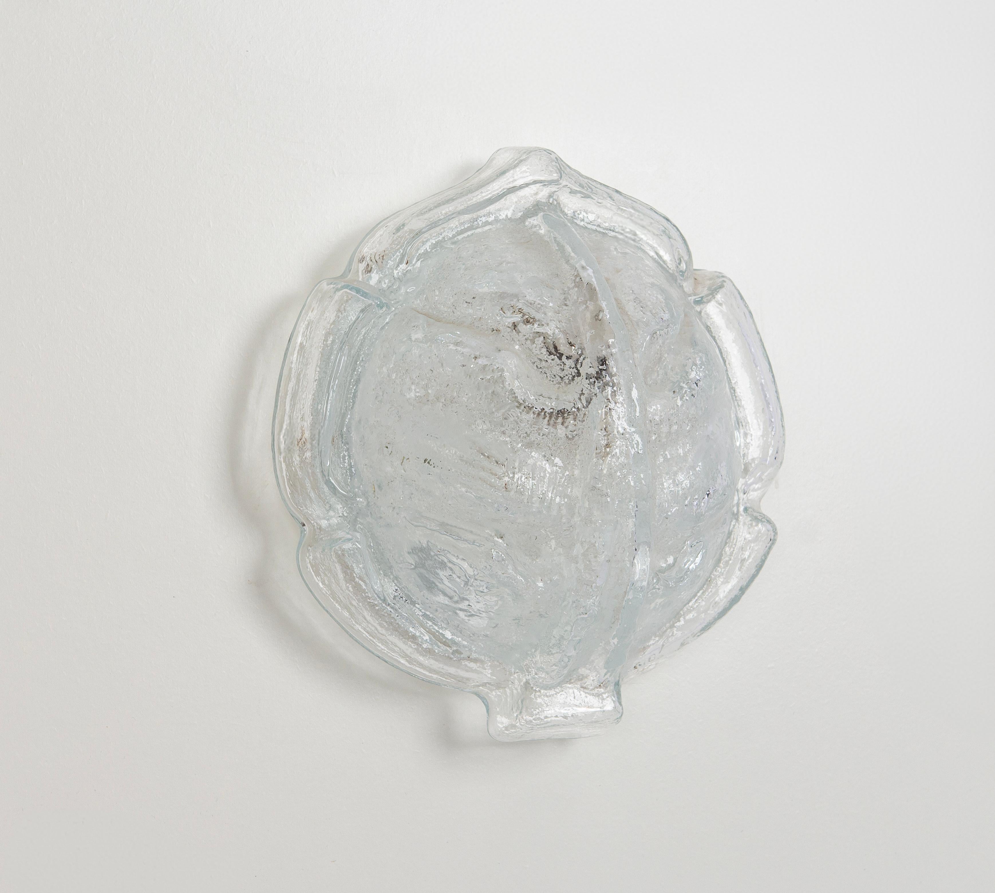 1 of 6 Ice Glass Shell Glass Wall Light Sconce by Limburg, Germany, 1970s In Good Condition For Sale In Aachen, NRW