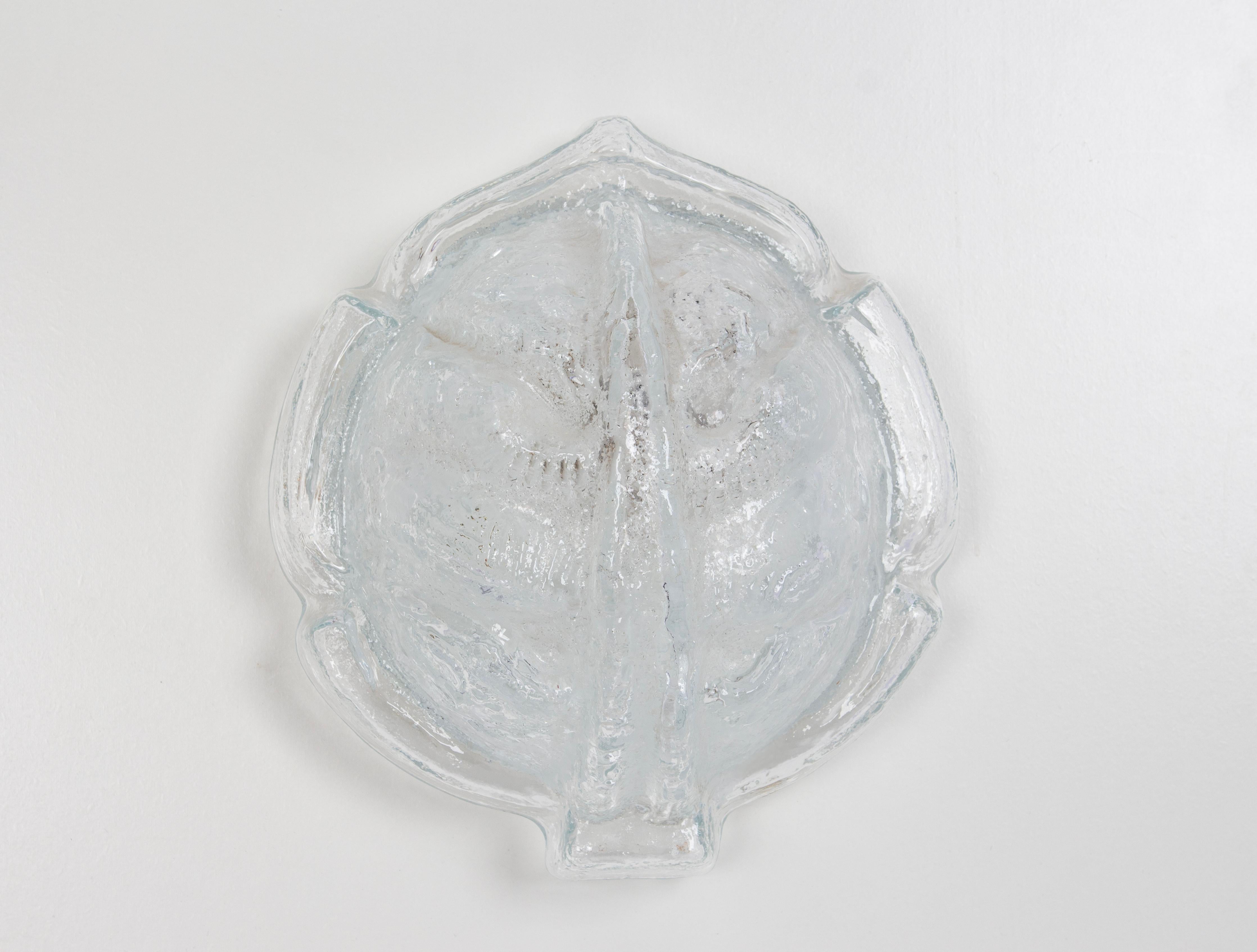 Late 20th Century 1 of 6 Ice Glass Shell Glass Wall Light Sconce by Limburg, Germany, 1970s For Sale