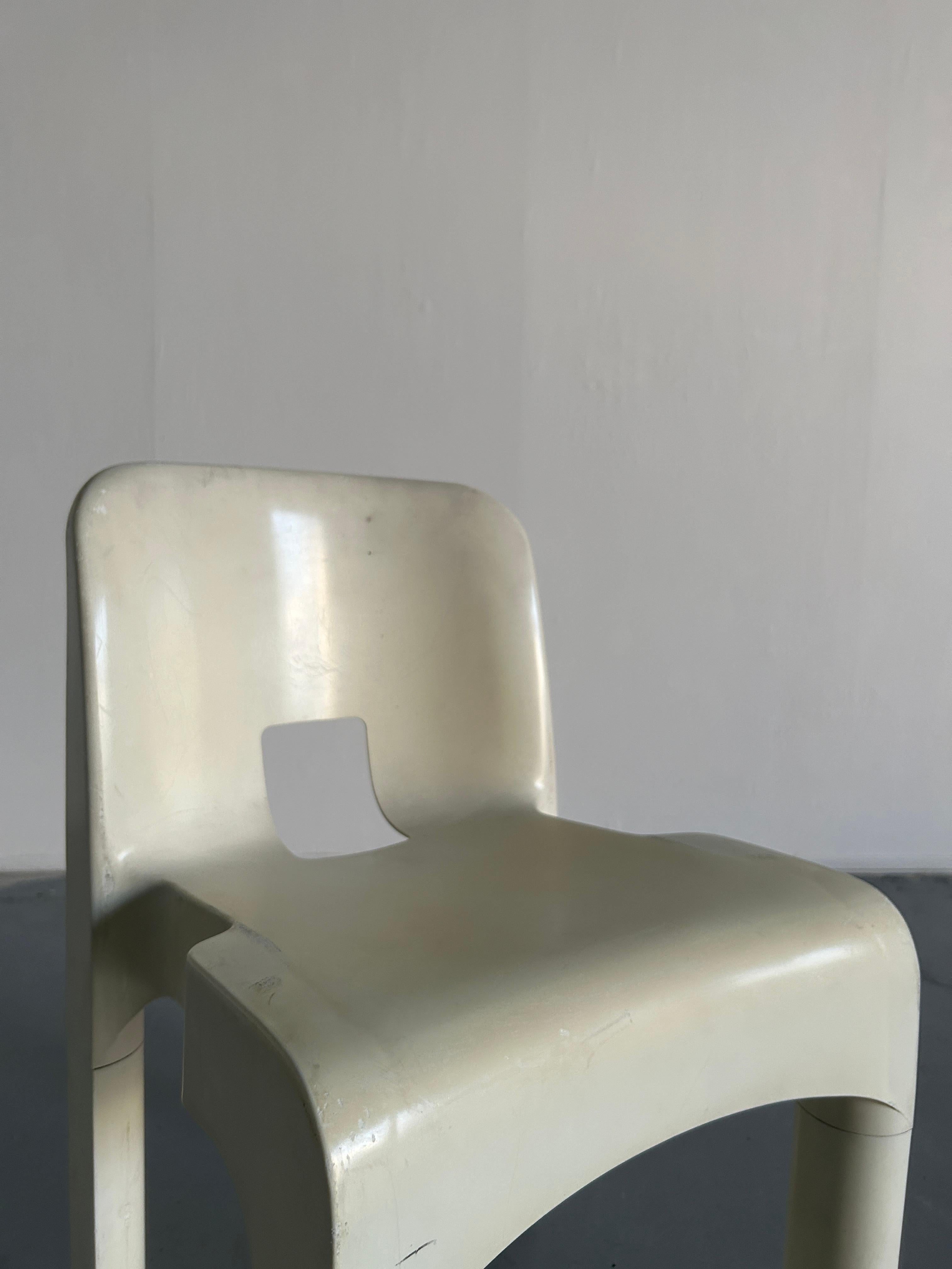 1 of 6 Joe Colombo Model '4867' or 'Universale' White Edition Chairs for Kartell 7