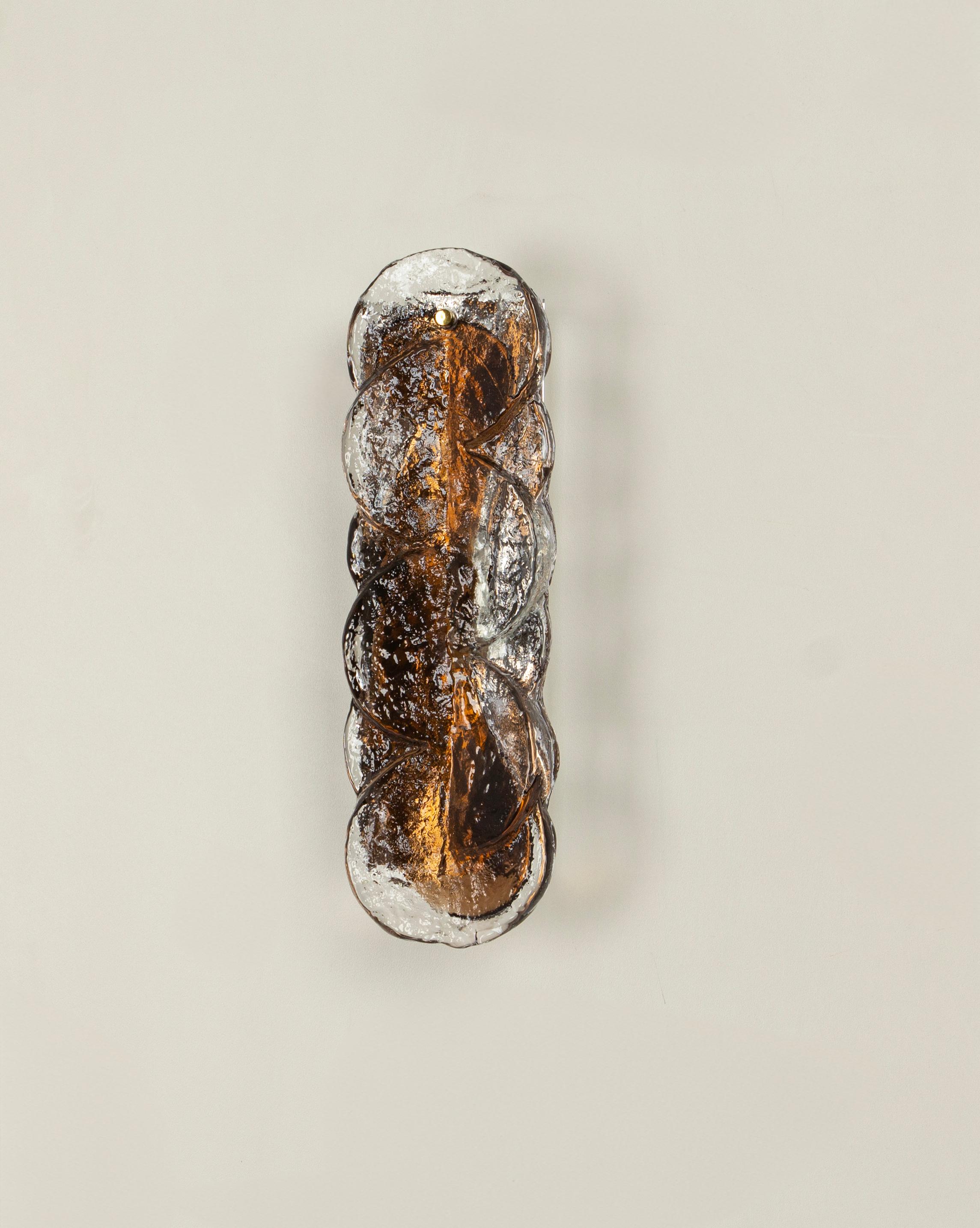 1 di 6 Meravigliose applique di metà secolo con un grande pezzo di vetro di Murano in ogni lampada, prodotte da Kalmar, Austria, circa 1960-1969.

Ogni applique necessita di 2 lampadine E14 piccole 
Le lampadine non sono incluse. È possibile