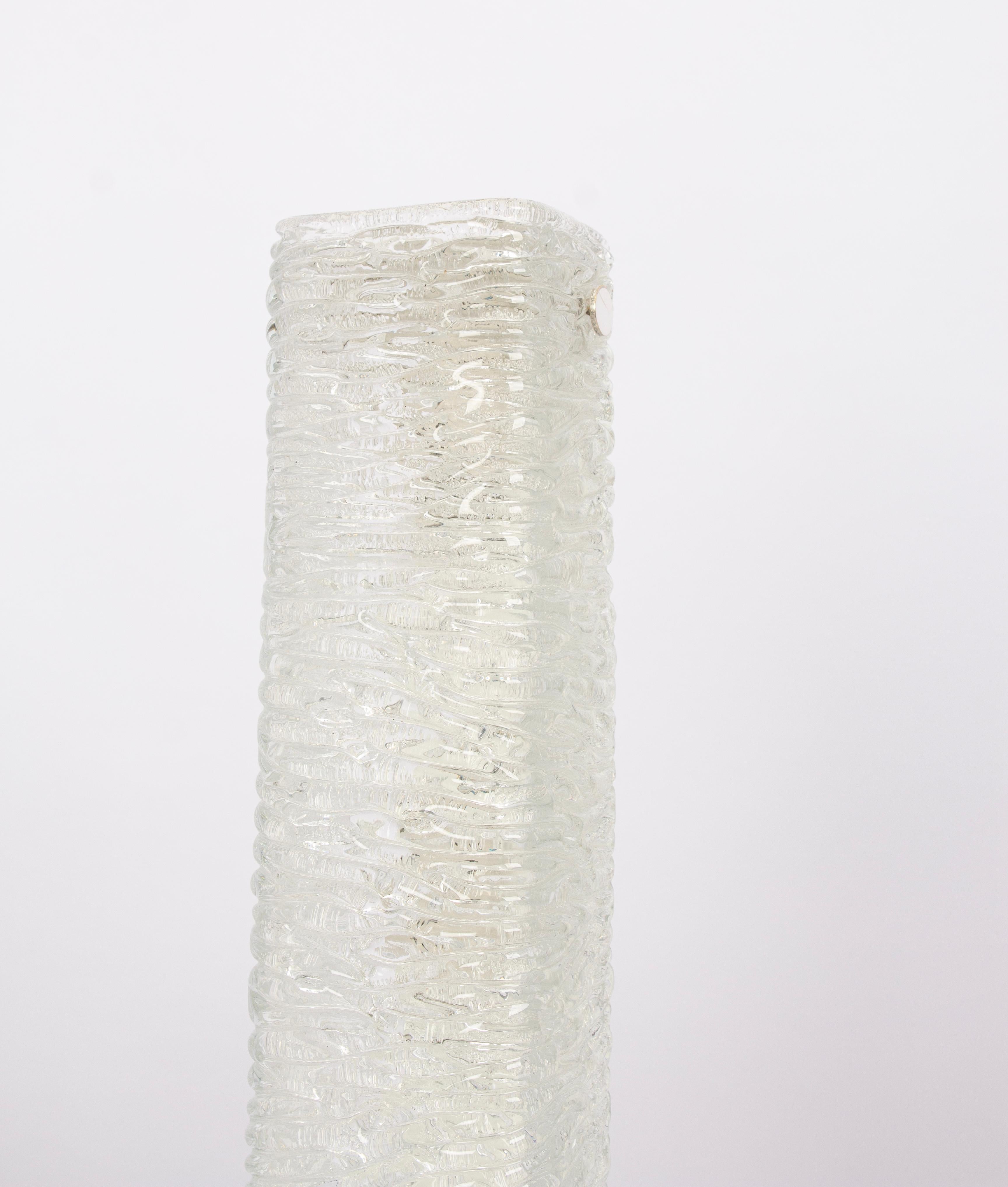 1 de 6 Superbes appliques en verre de Murano par Kaiser Leuchten, Allemagne, vers les années 1970.

De grande qualité et en très bon état. Nettoyé, bien câblé et prêt à être utilisé.

Chaque luminaire nécessite trois petites ampoules E14 de 40W max