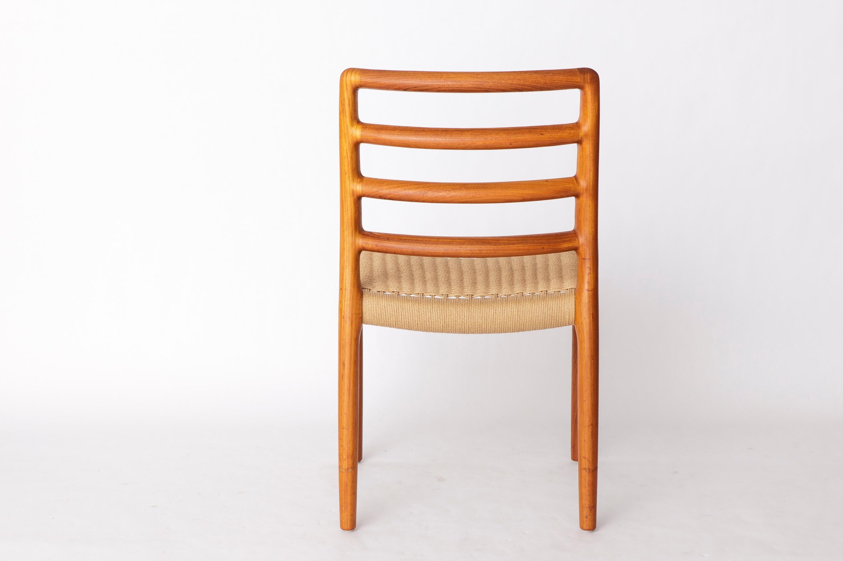 Fin du 20e siècle 1 de 6 Chaise Niels Møller modèle 85 en teck avec Corde danoise, années 1980 Danois en vente