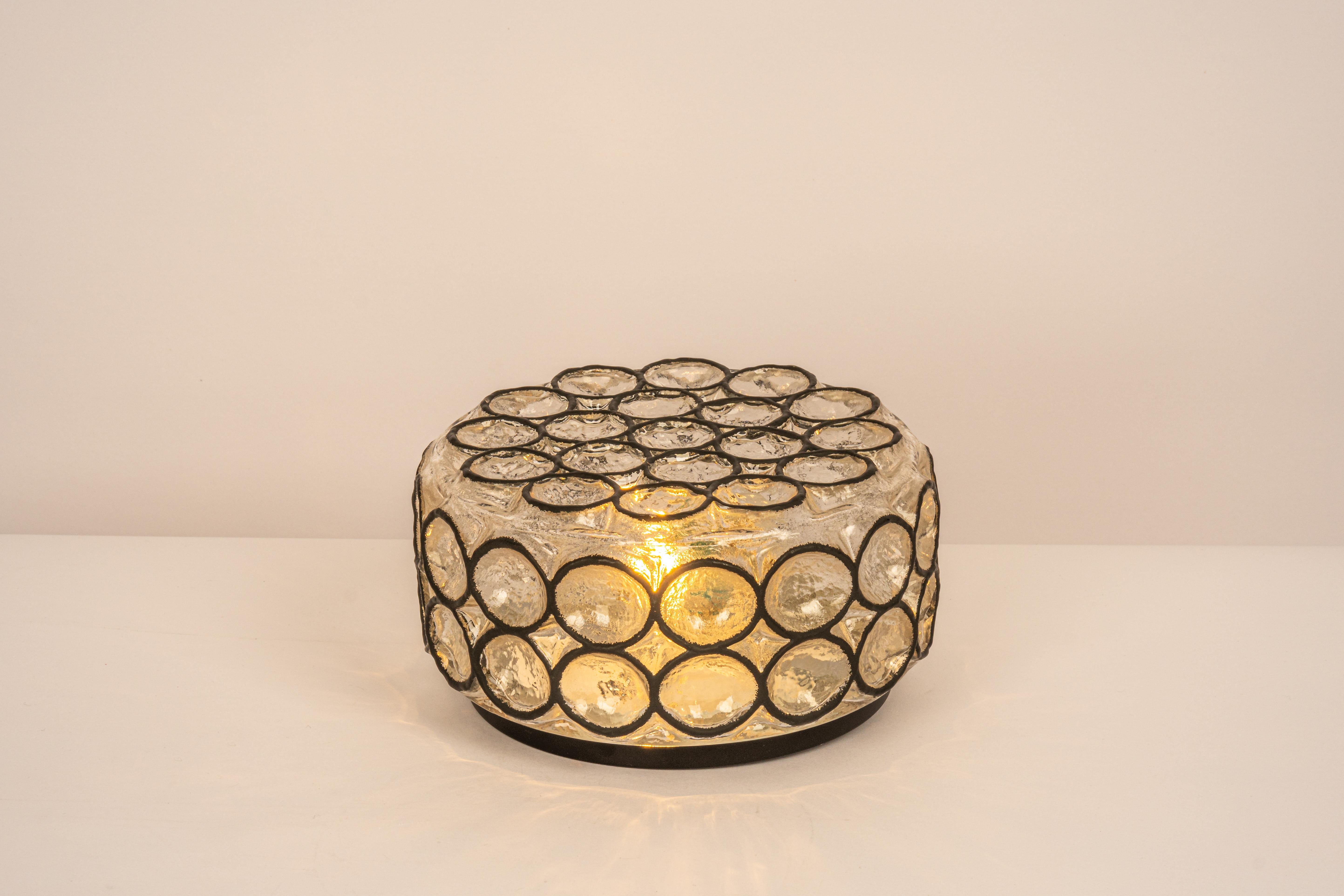 1 de 6 Pequeños apliques o plafones de hierro y cristal de Limburg, Alemania, años 60 en venta 3