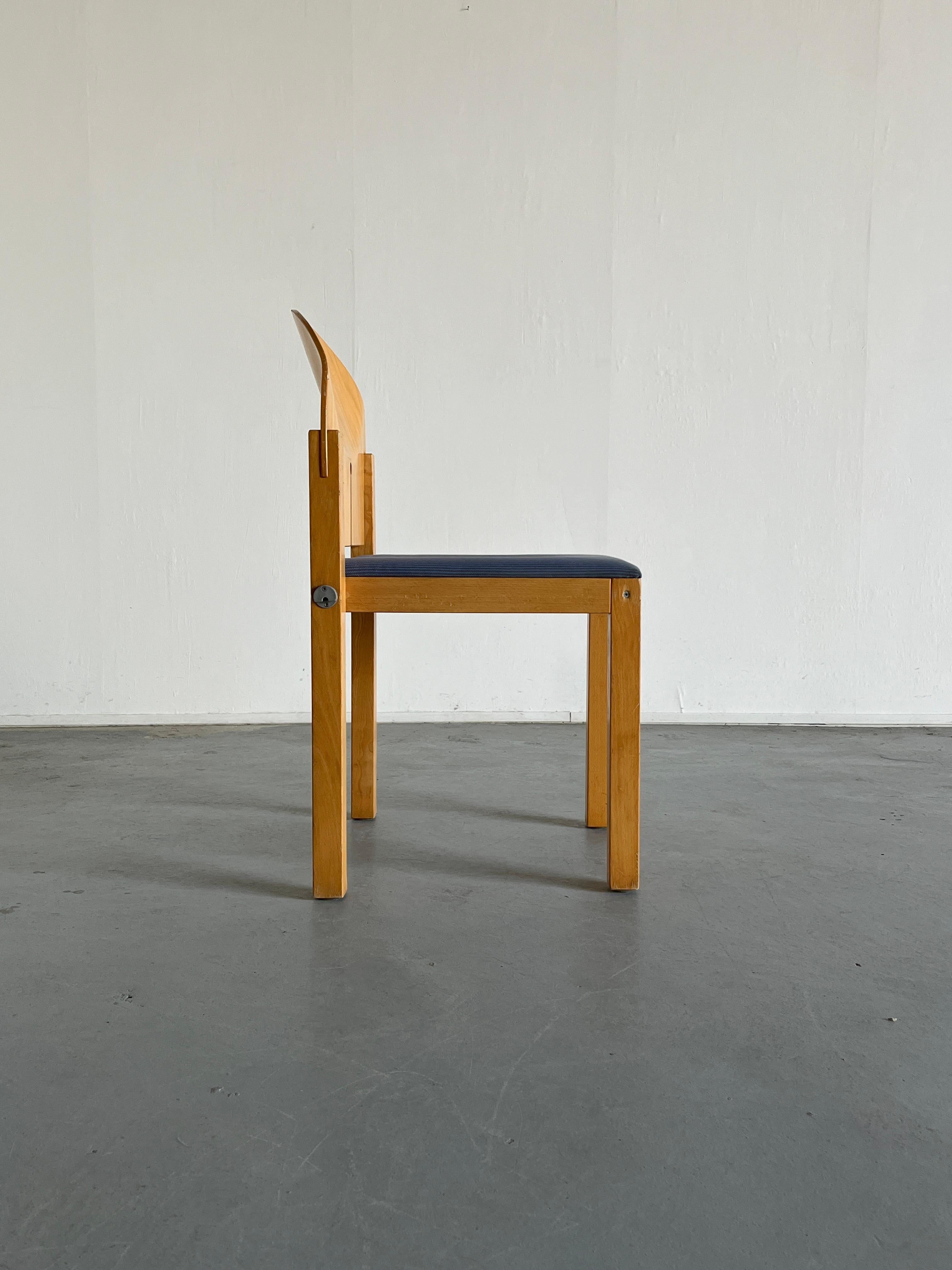 1 des 6 chaises de salle à manger empilables en bois postmodernes d'Arno Votteler, Allemagne, années 80 en vente 4