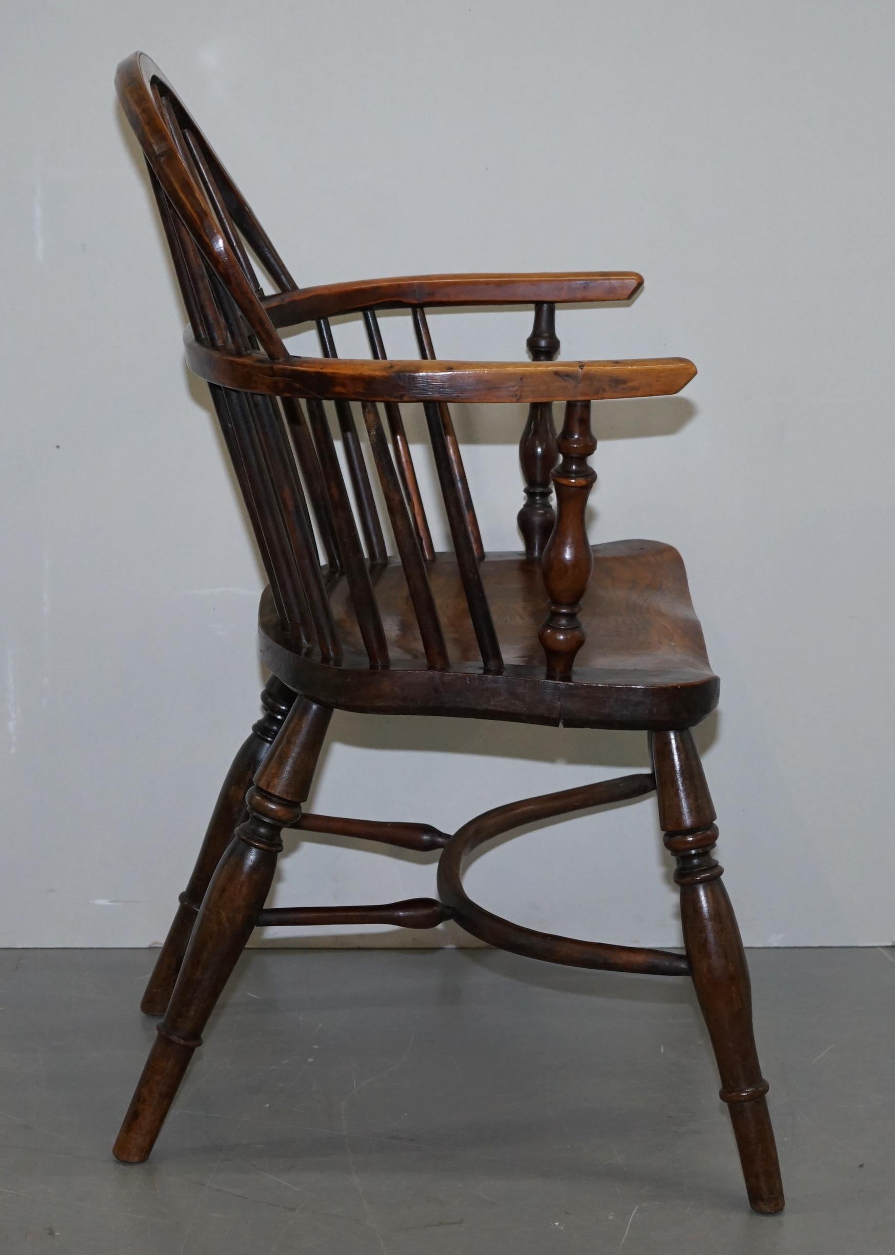 1 of 6 Solid Elm Windsor Armchairs circa 1860 English Countryhouse Furniture For Sale 5