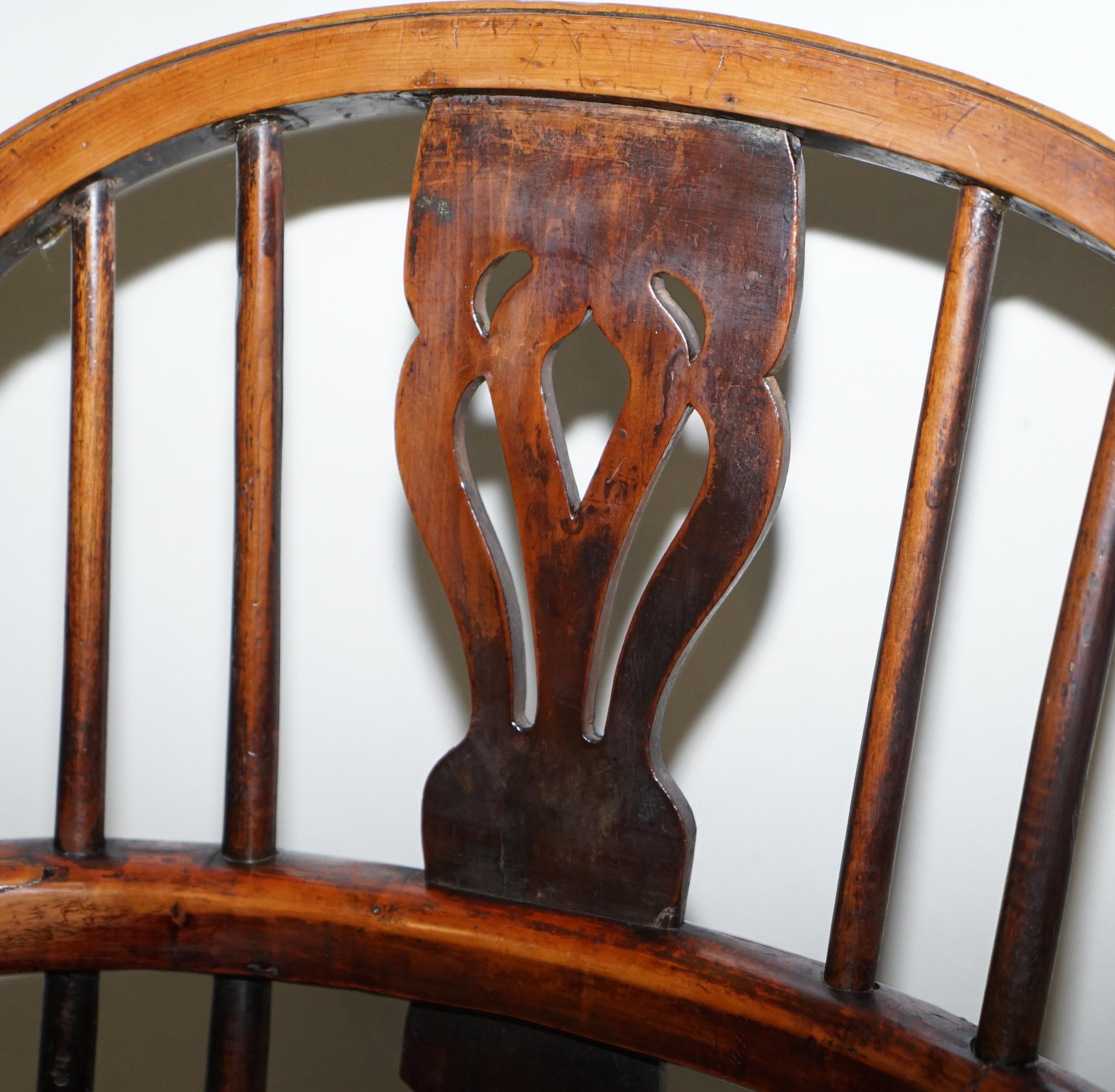 1 of 6 Solid Elm Windsor Armchairs circa 1860 English Countryhouse Furniture For Sale 1