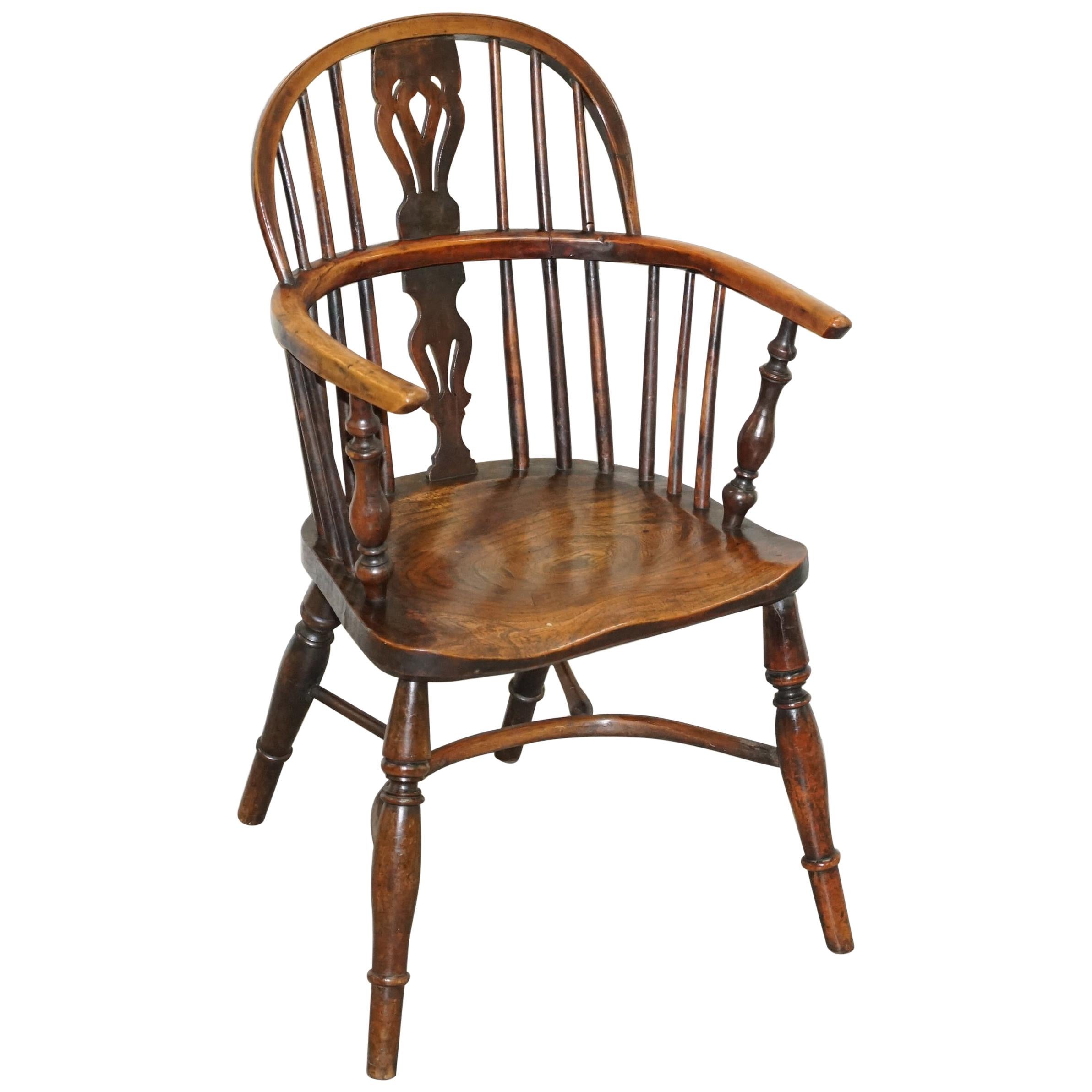 1 de 6 fauteuils Windsor en orme massif datant d'environ 1860 - Meuble de maison de campagne anglaise
