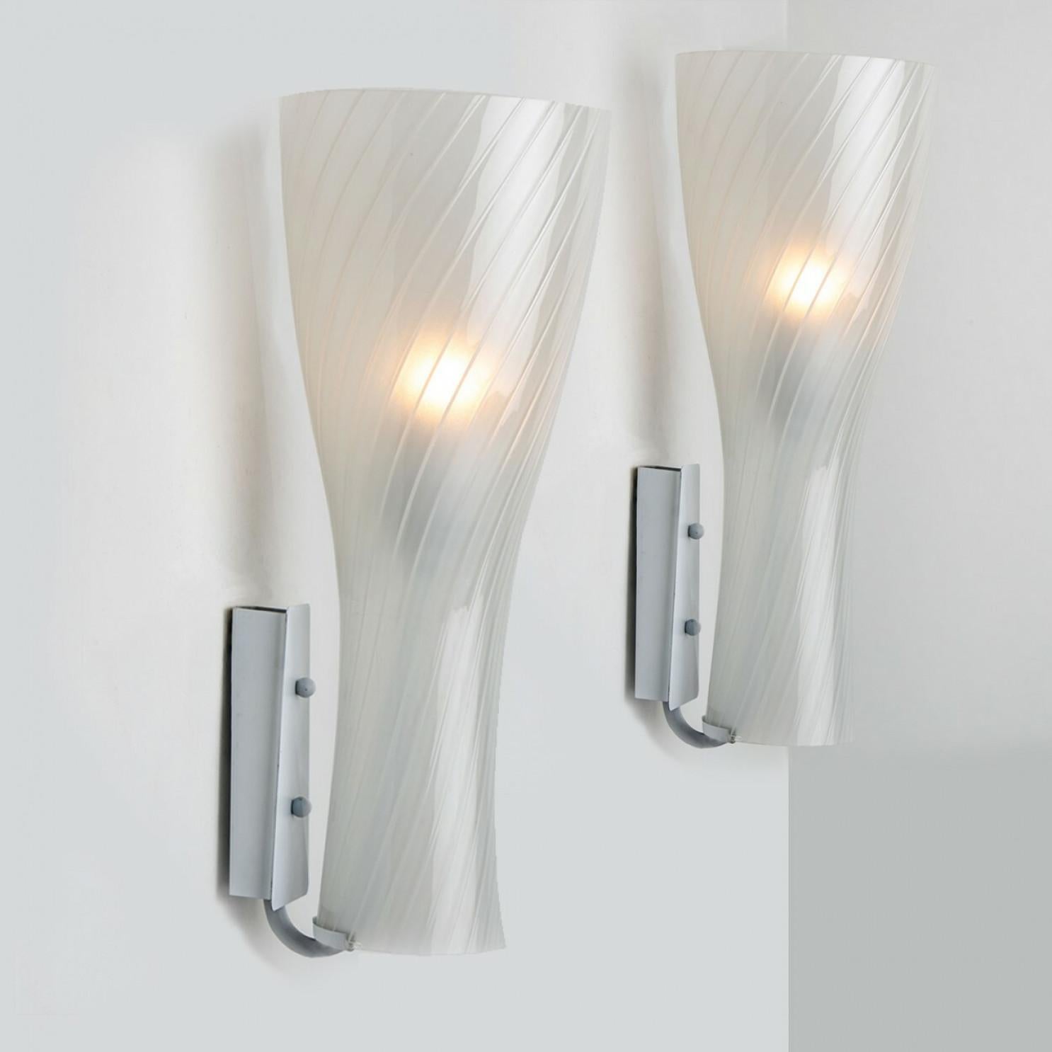 1 of 6 Striped Clear White Glass Wall Lights by Gangkofner for Peill, Germany For Sale 8