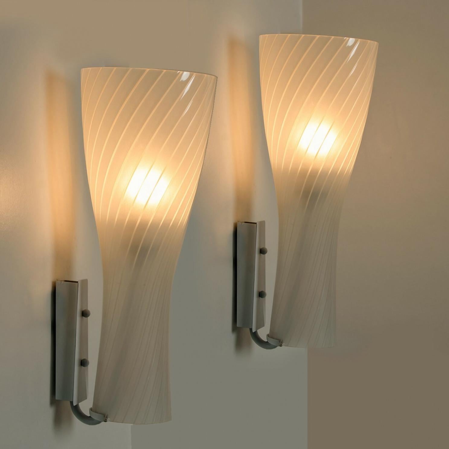 Late 20th Century 1 of 6 Striped Clear White Glass Wall Lights by Gangkofner for Peill, Germany For Sale
