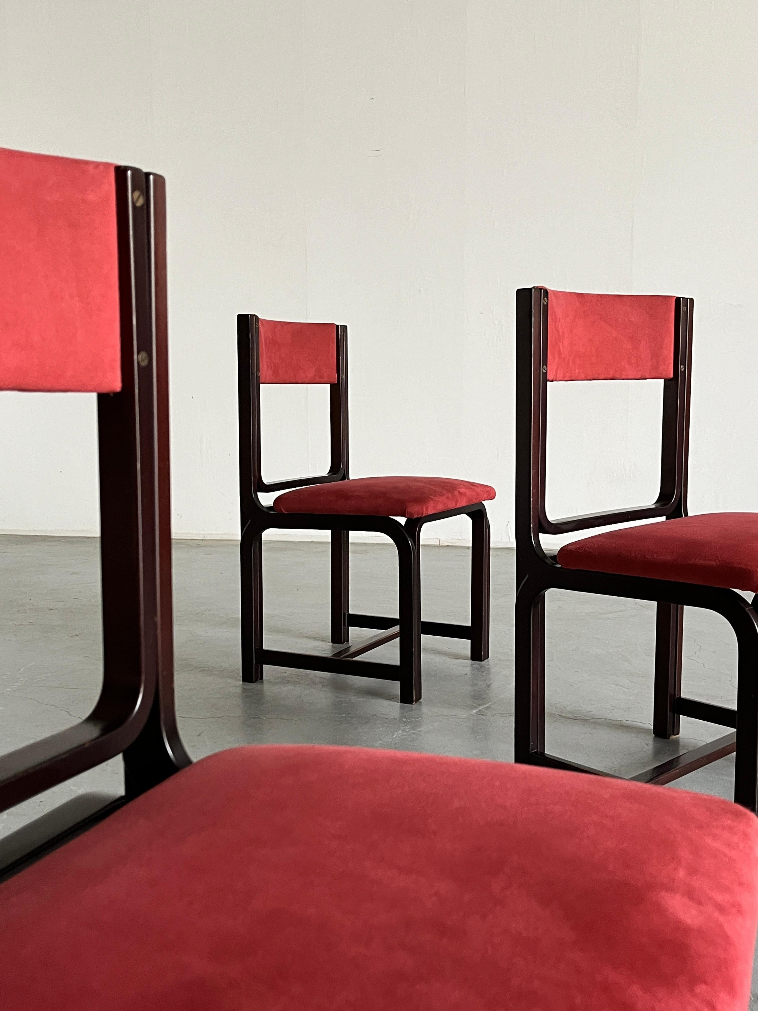 1 of 6 Vintage Mid-Century Dining Chairs in Bourdeaux Upholstery and Walnut, 70s For Sale 2