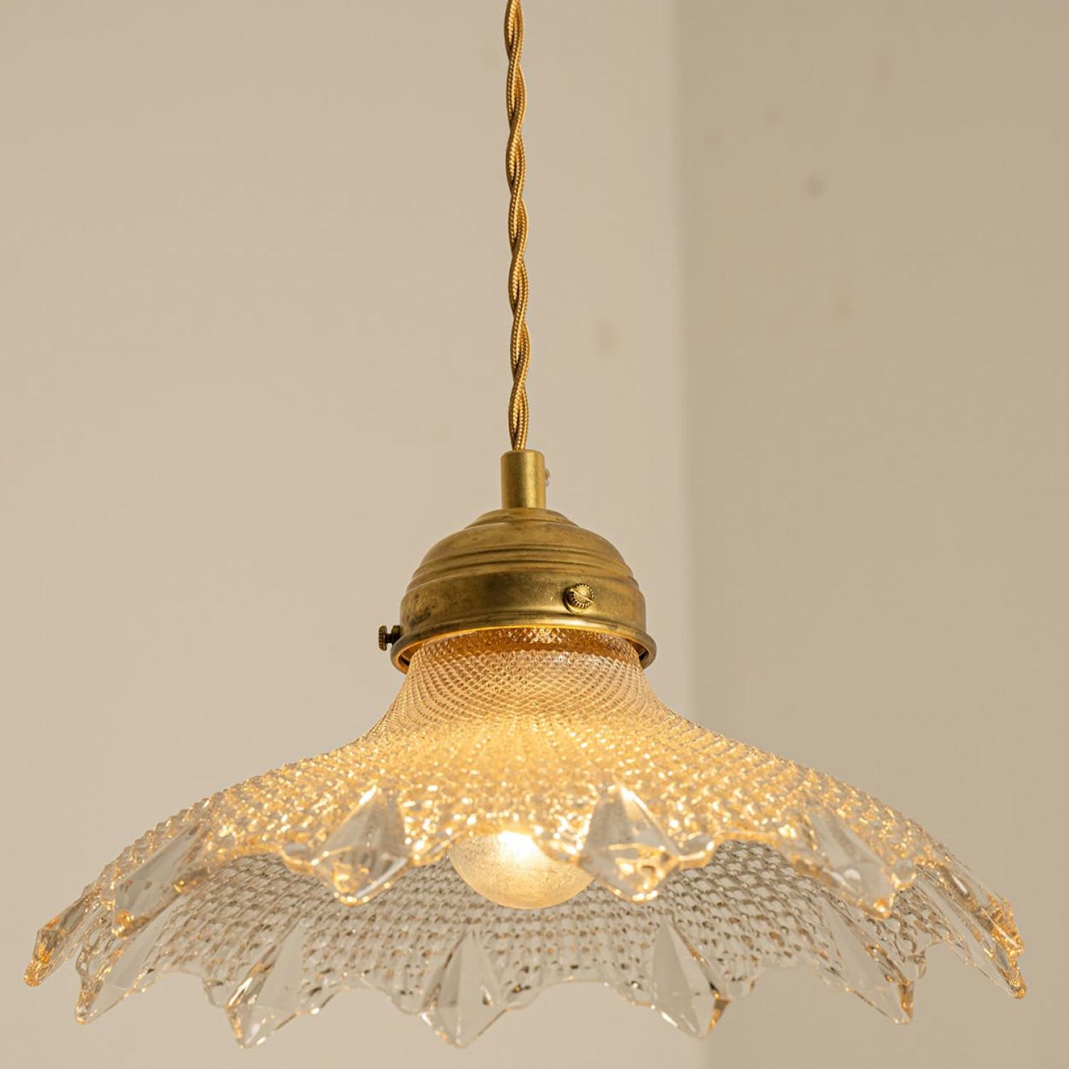1 of 7 Ciondoli in vetro soffiato a mano di Murano Art Deco increspato Rosso Rosa Bianco, 1940 in vendita 8