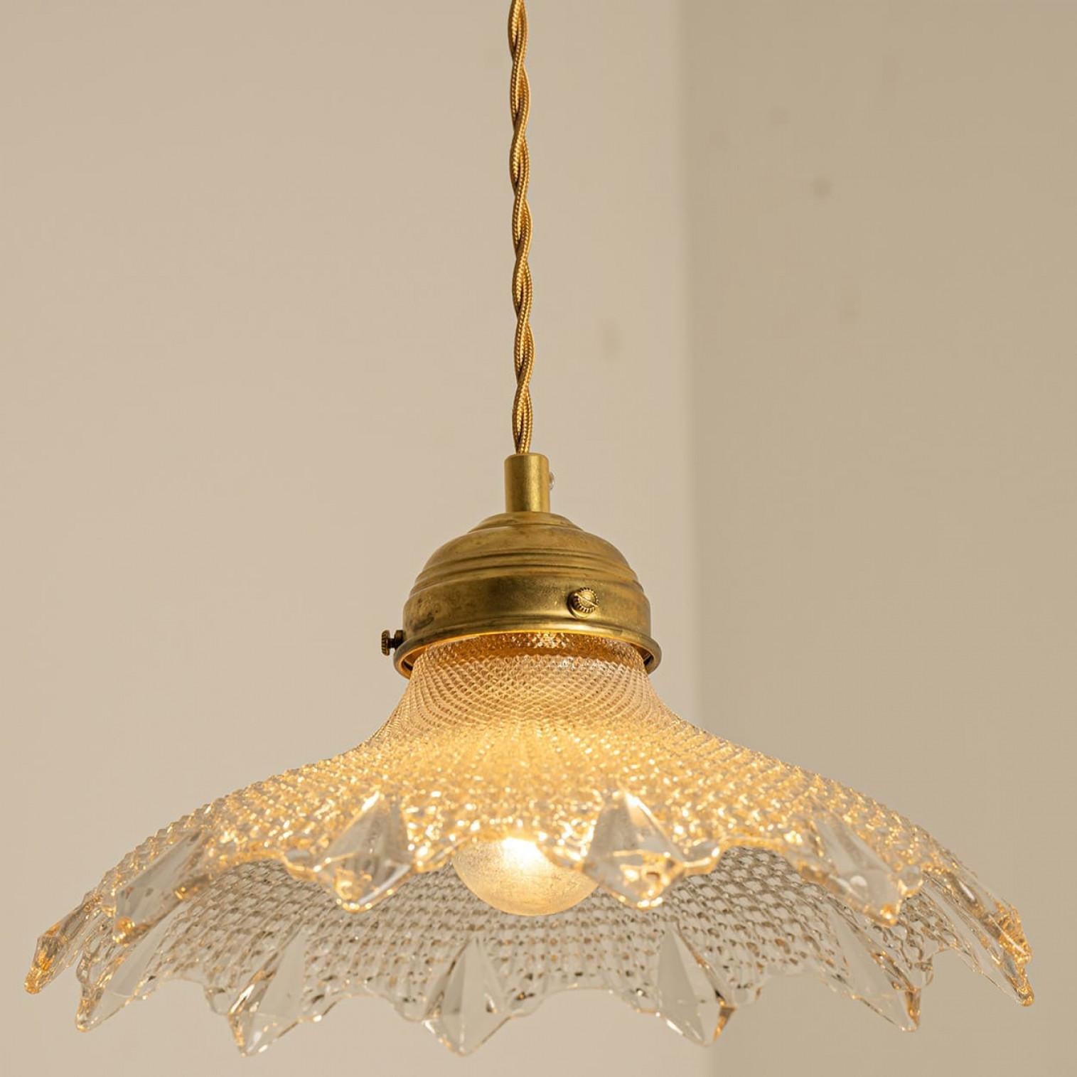 1 of 7 Ciondoli in vetro soffiato a mano di Murano Art Deco increspato Rosso Rosa Bianco, 1940 in vendita 9