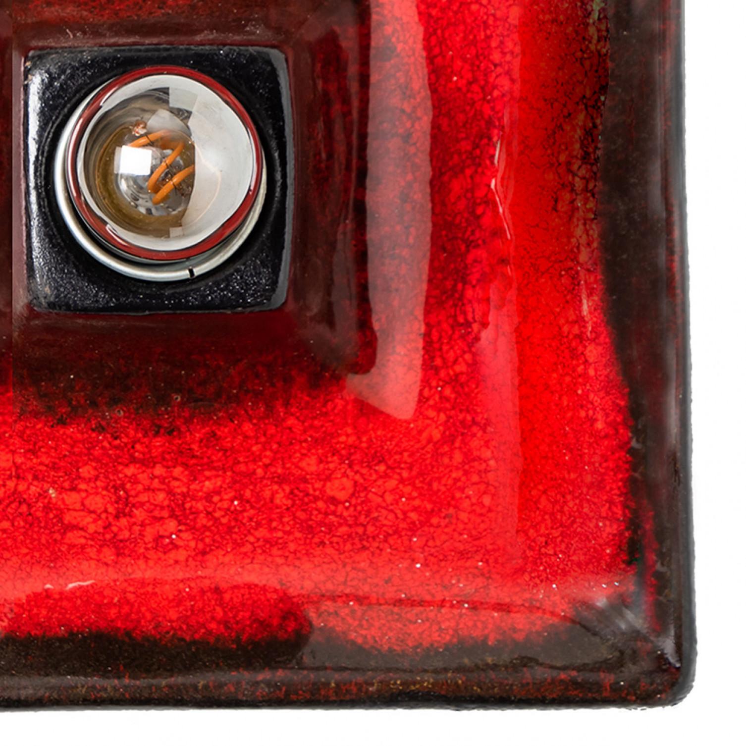 Mid-Century moderno 1 of 7 Lampade da parete quadrate in ceramica rossa e nera, Germania in vendita