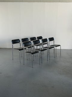 1 of 8 Sedie Bauhaus in acciaio tubolare cromato e finta pelle nera, anni '80 Italia