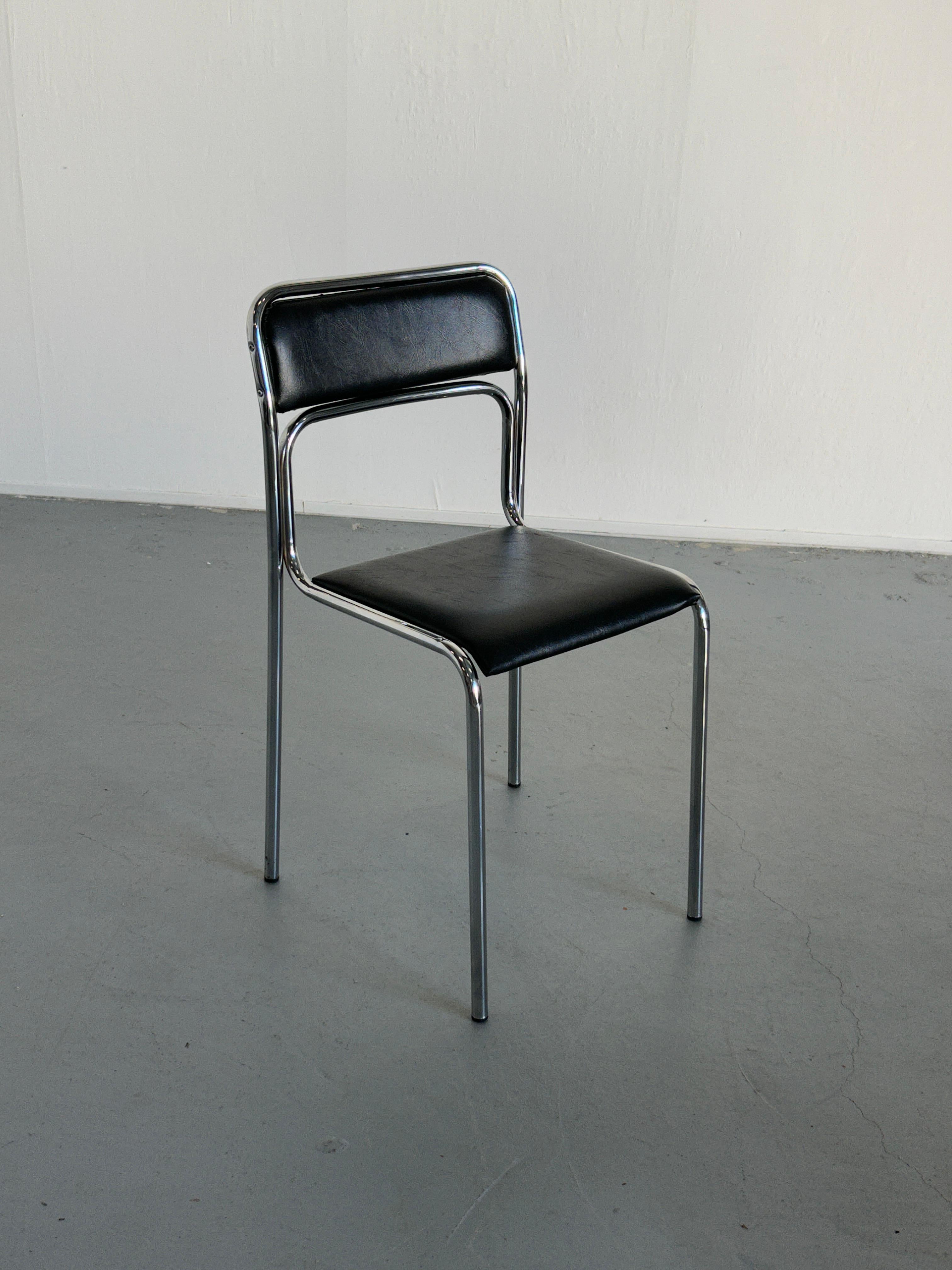 Late 20th Century 1 of 8 Bauhaus Chrome Tubular Steel and Black Faux Leather Chairs, 1980s Italy For Sale