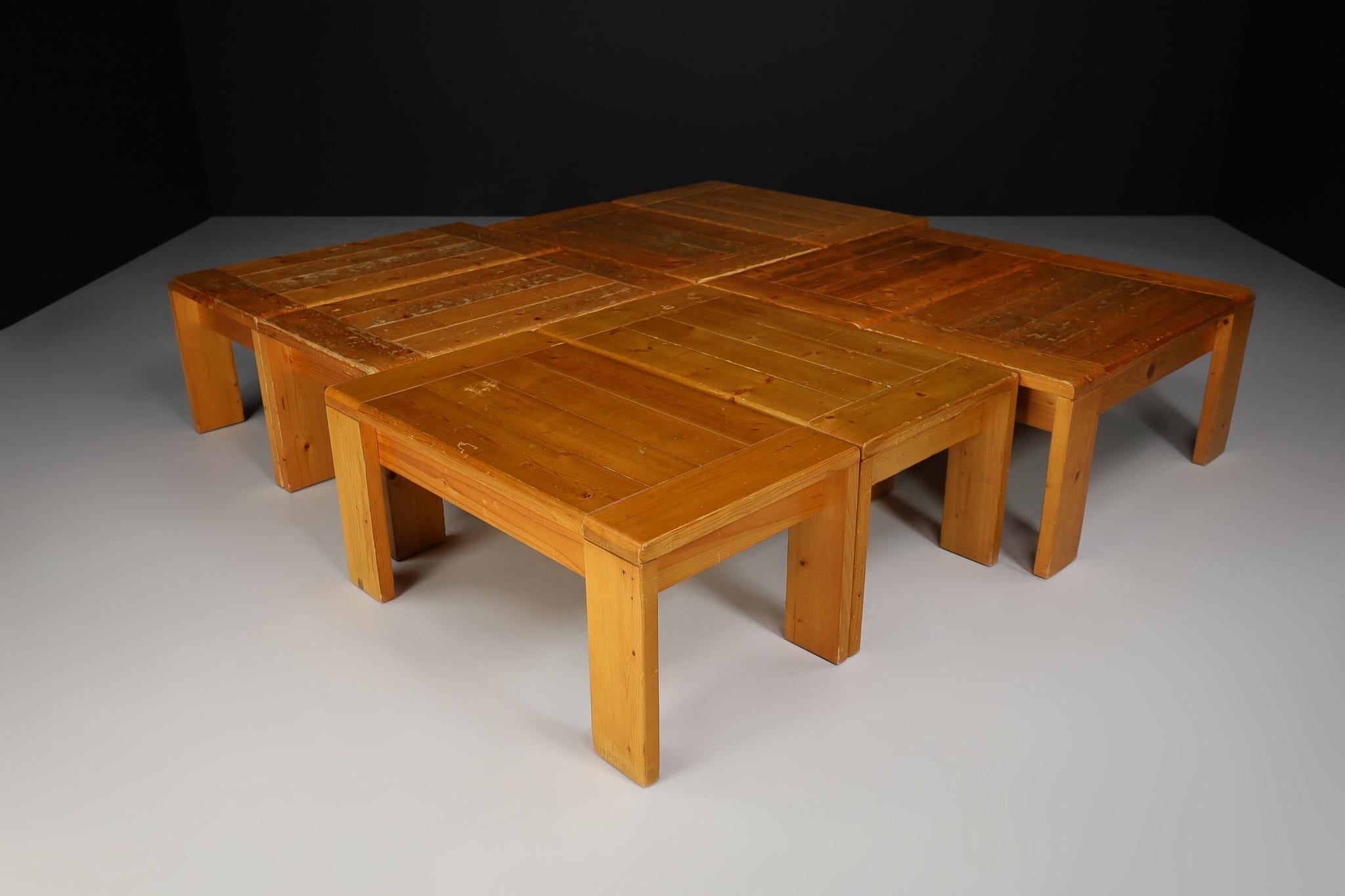 Tables basses de style Charlotte Perriand en bois de pin pour Les Arcs, France, années 1960 en vente 3