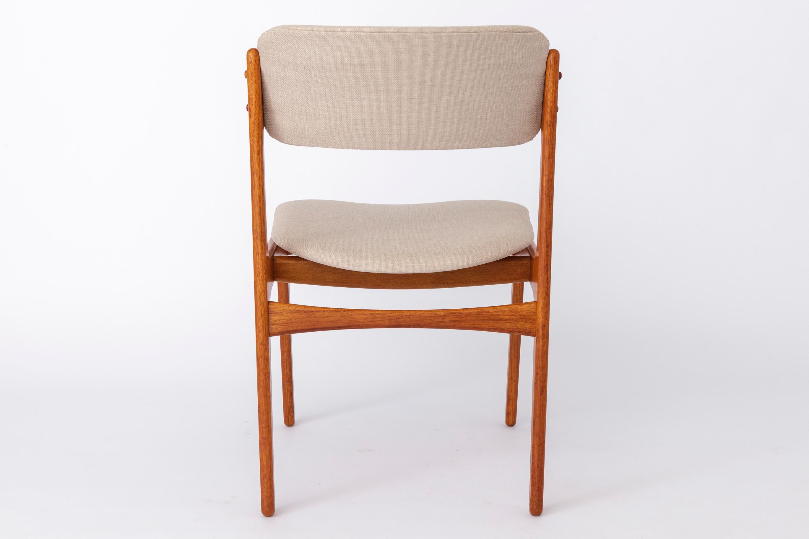 Metà XX secolo 1 of 8 Sedia Erik Buch 1960s Danese Teak Vintage in vendita